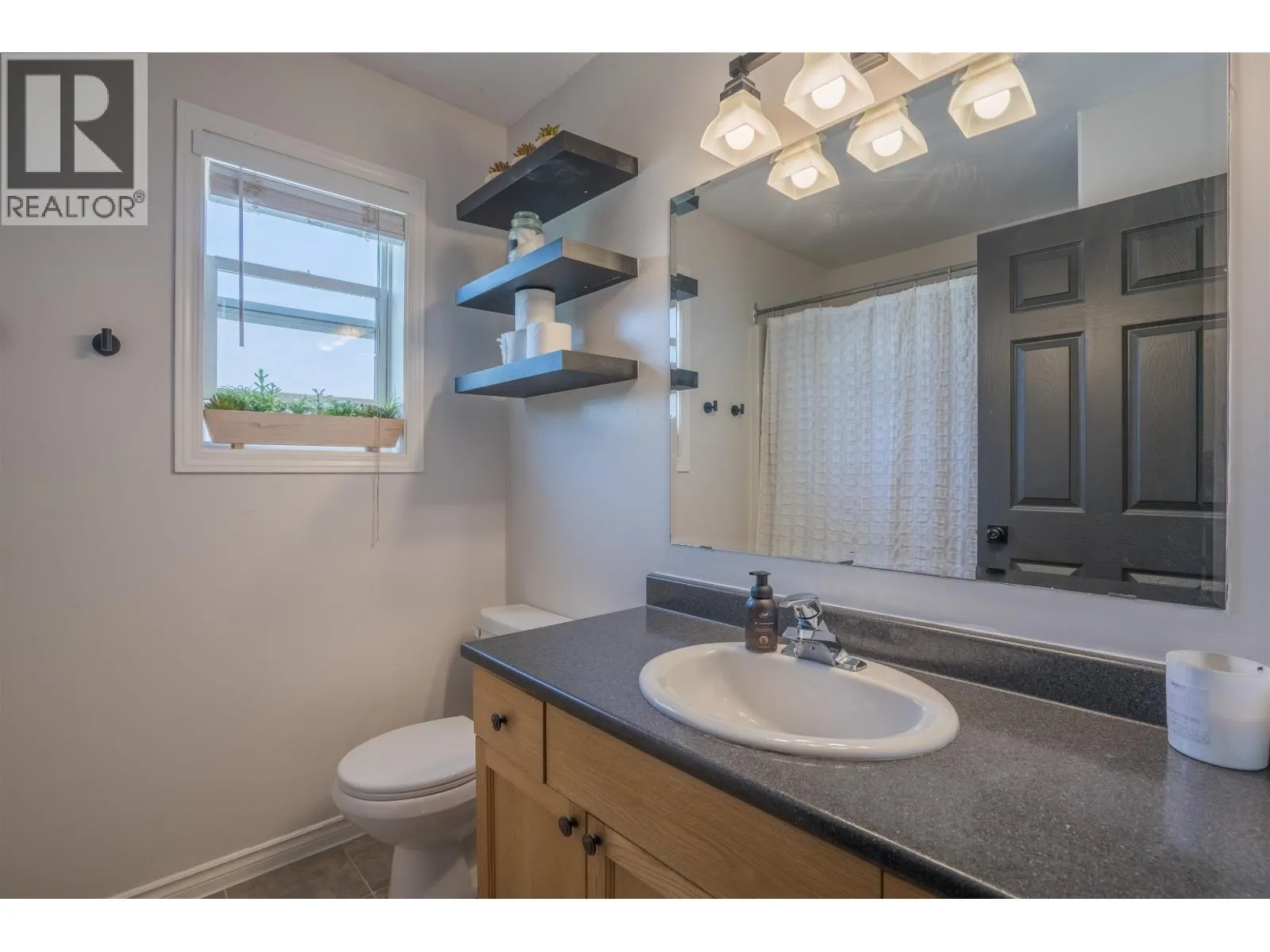 6689 WESTMOUNT CRESCENT