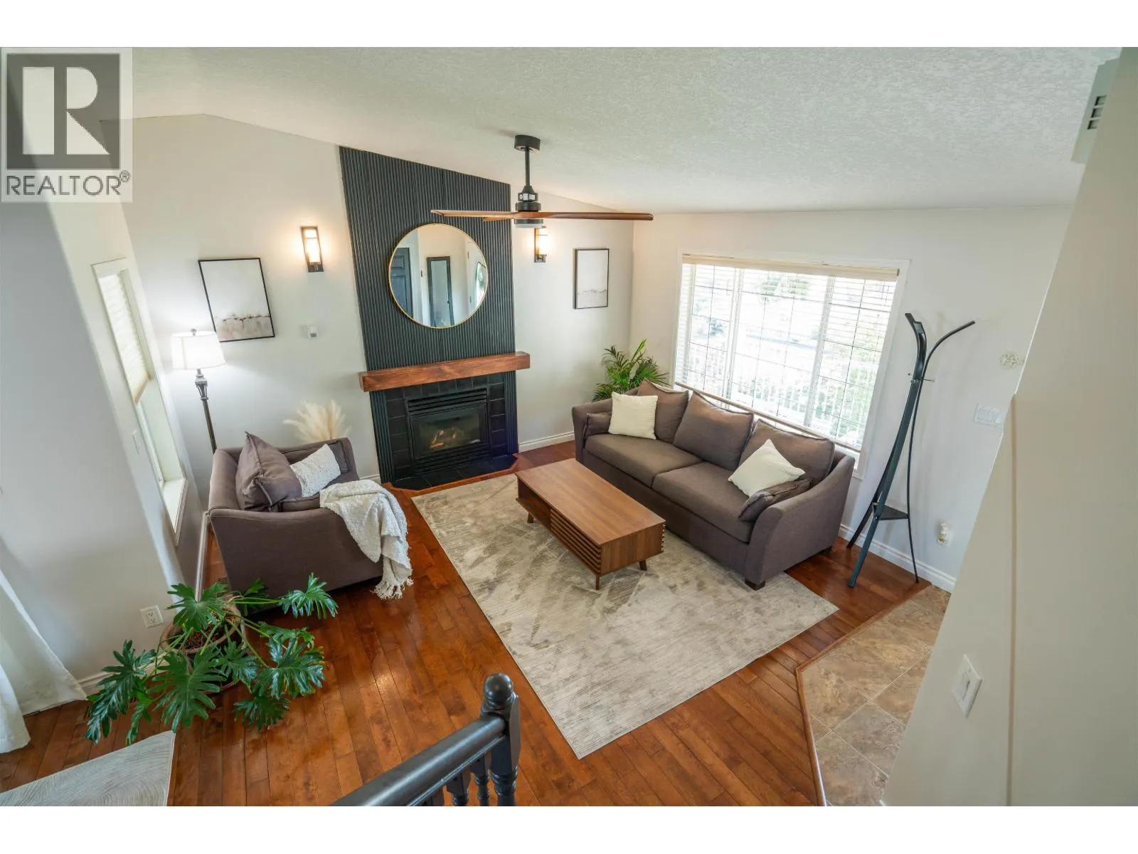 6689 WESTMOUNT CRESCENT