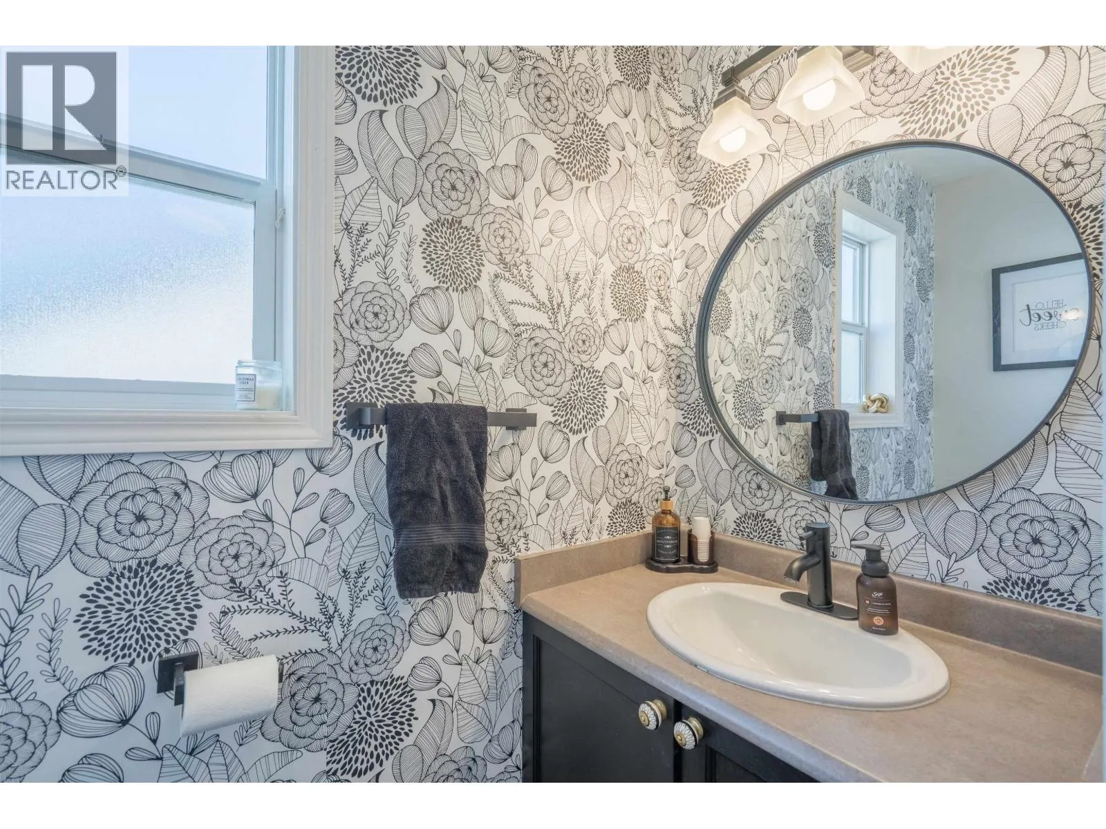 6689 WESTMOUNT CRESCENT