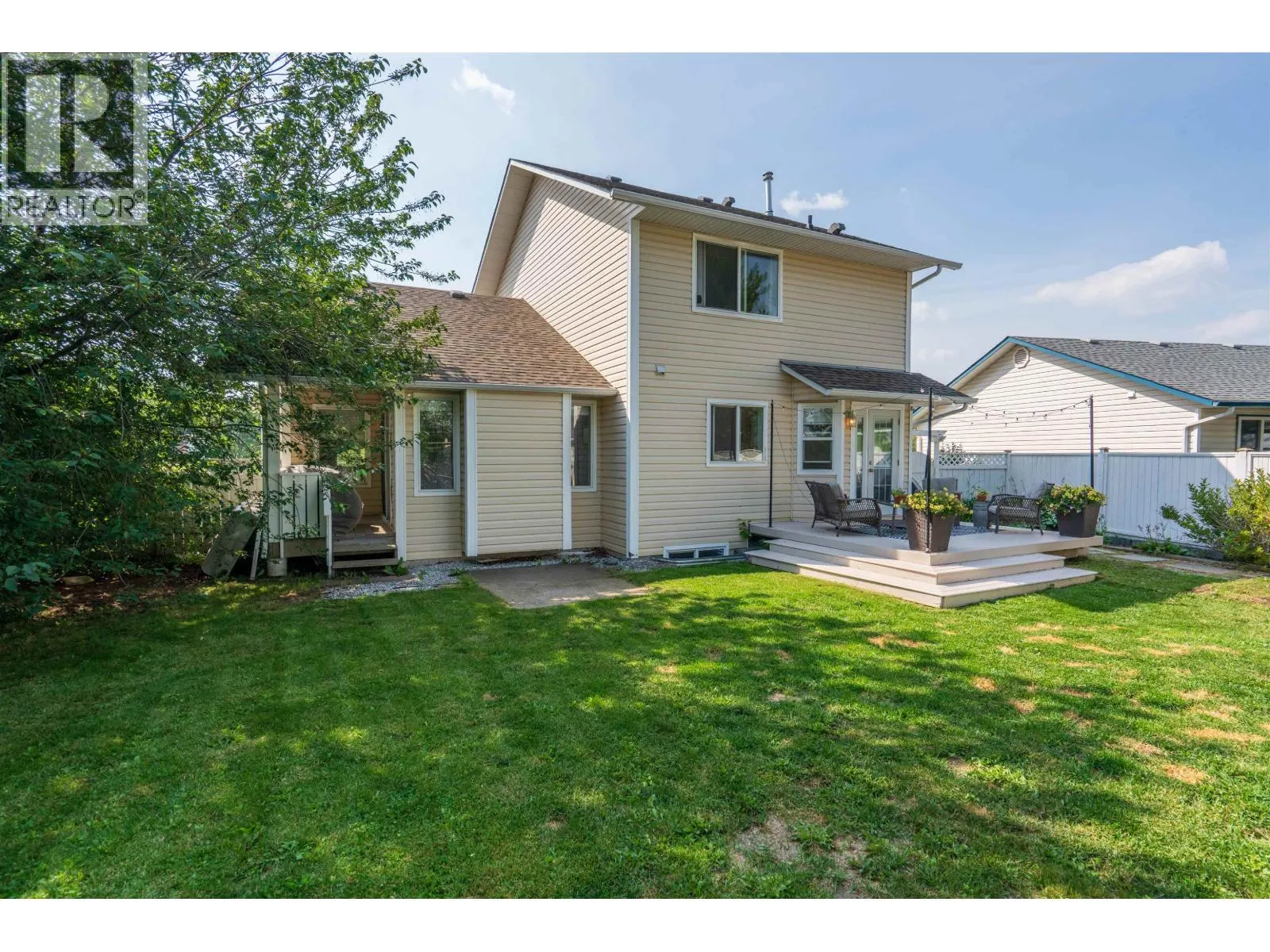 6689 WESTMOUNT CRESCENT