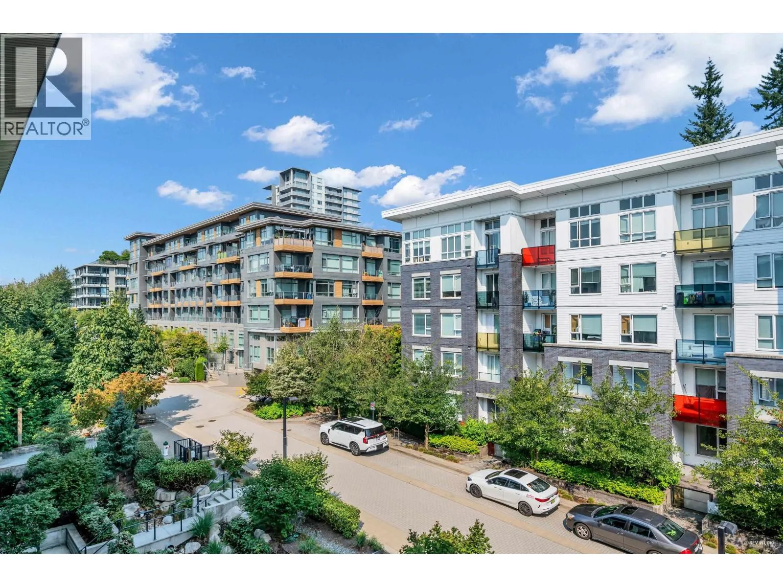 402 9228 SLOPES MEWS