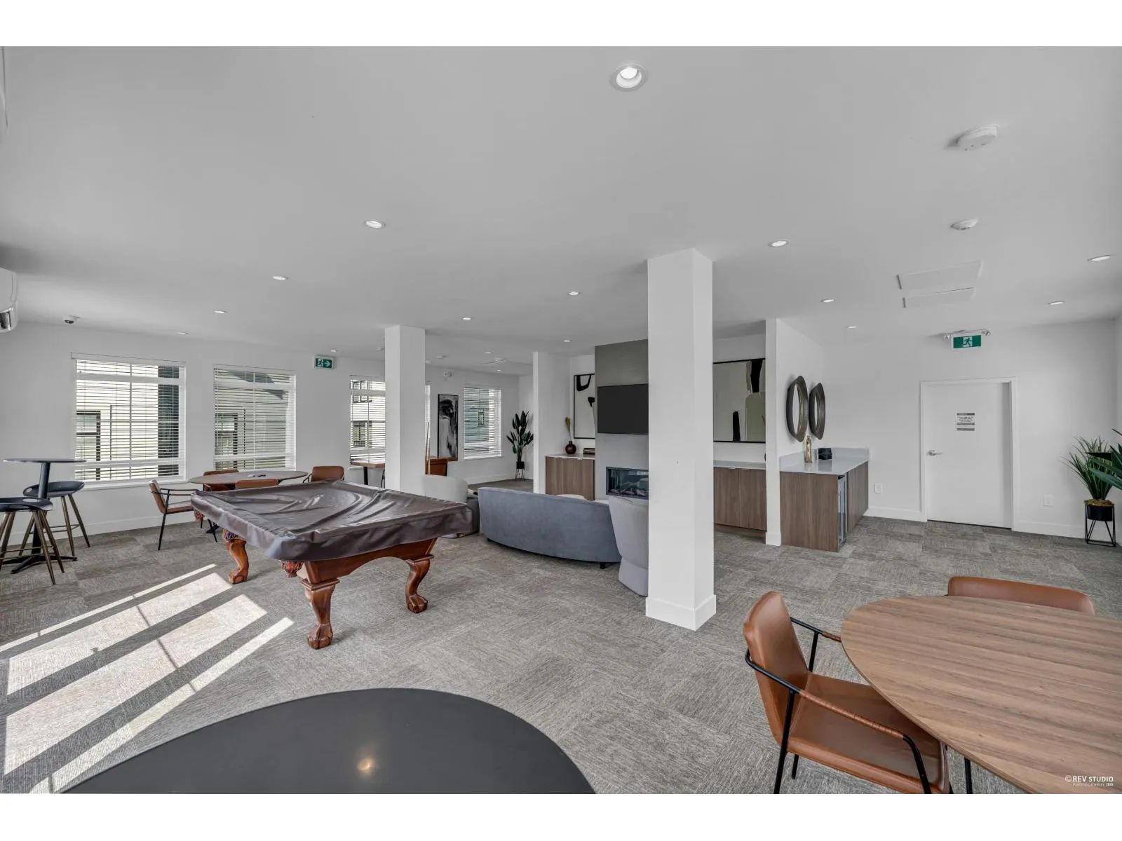 87 2070 OAK MEADOWS DRIVE