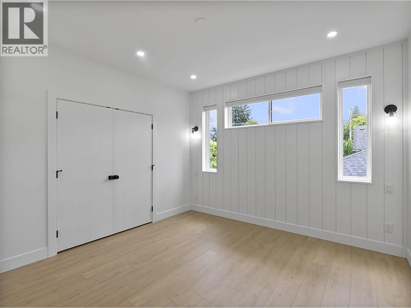 218 OSBORNE AVENUE