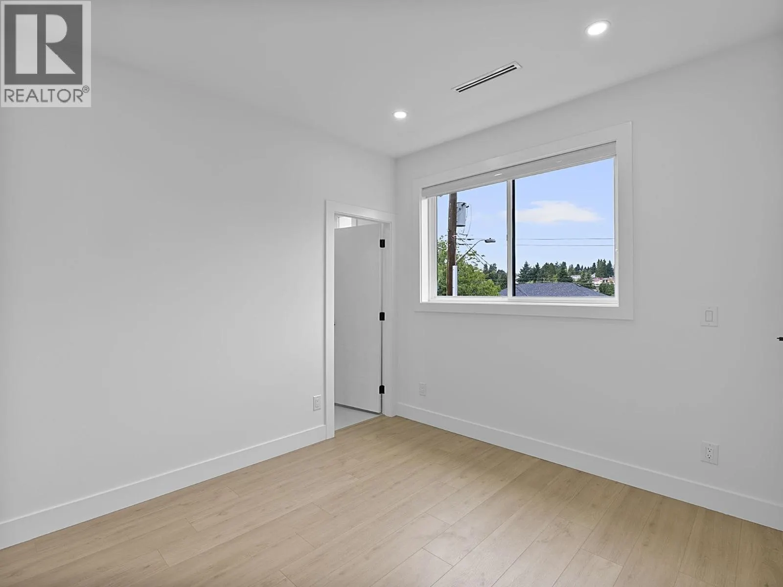218 OSBORNE AVENUE