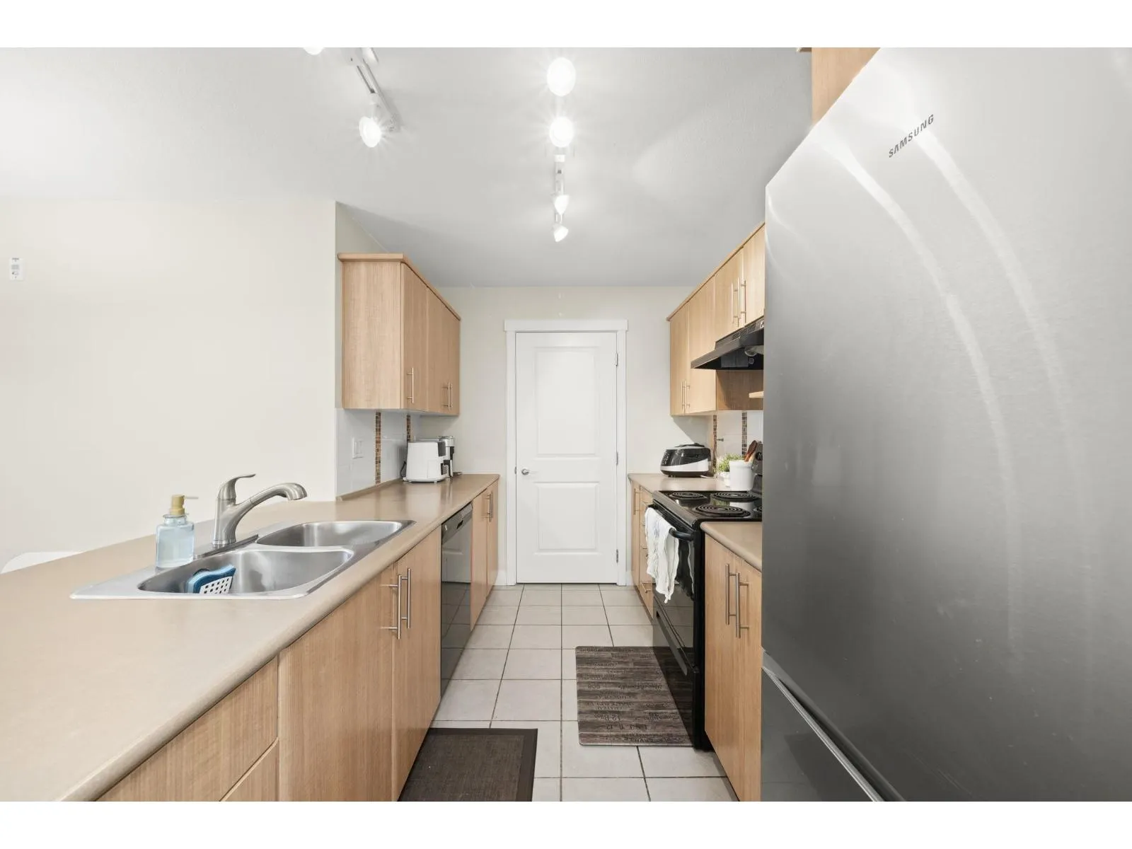 305 19388 65 AVENUE