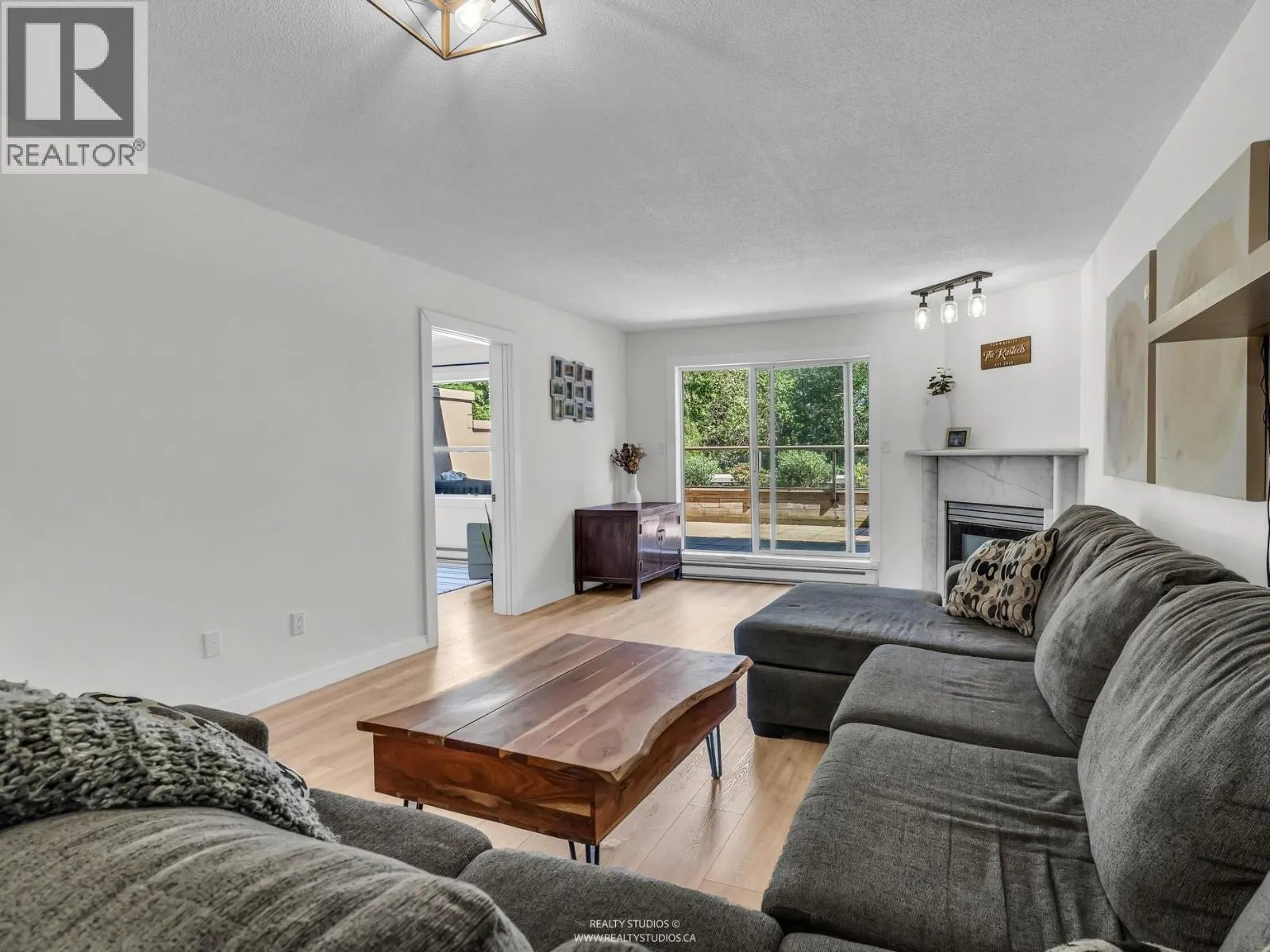 305 1500 OSTLER COURT