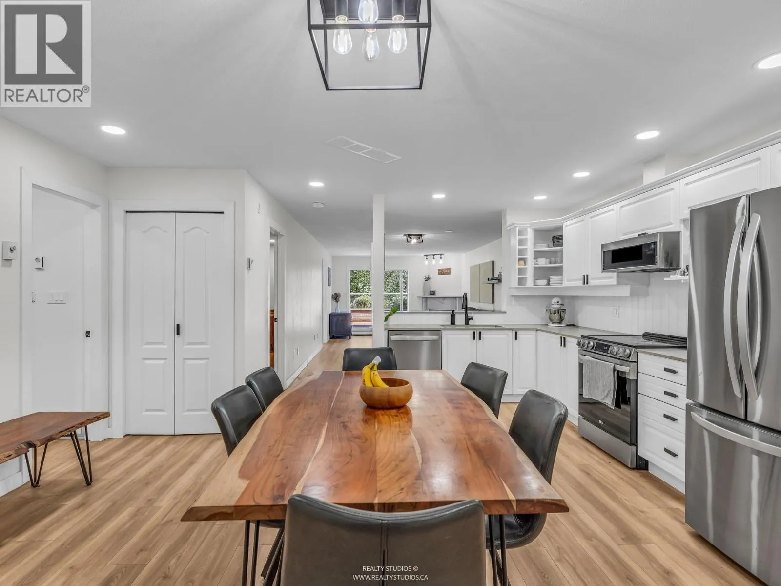 305 1500 OSTLER COURT