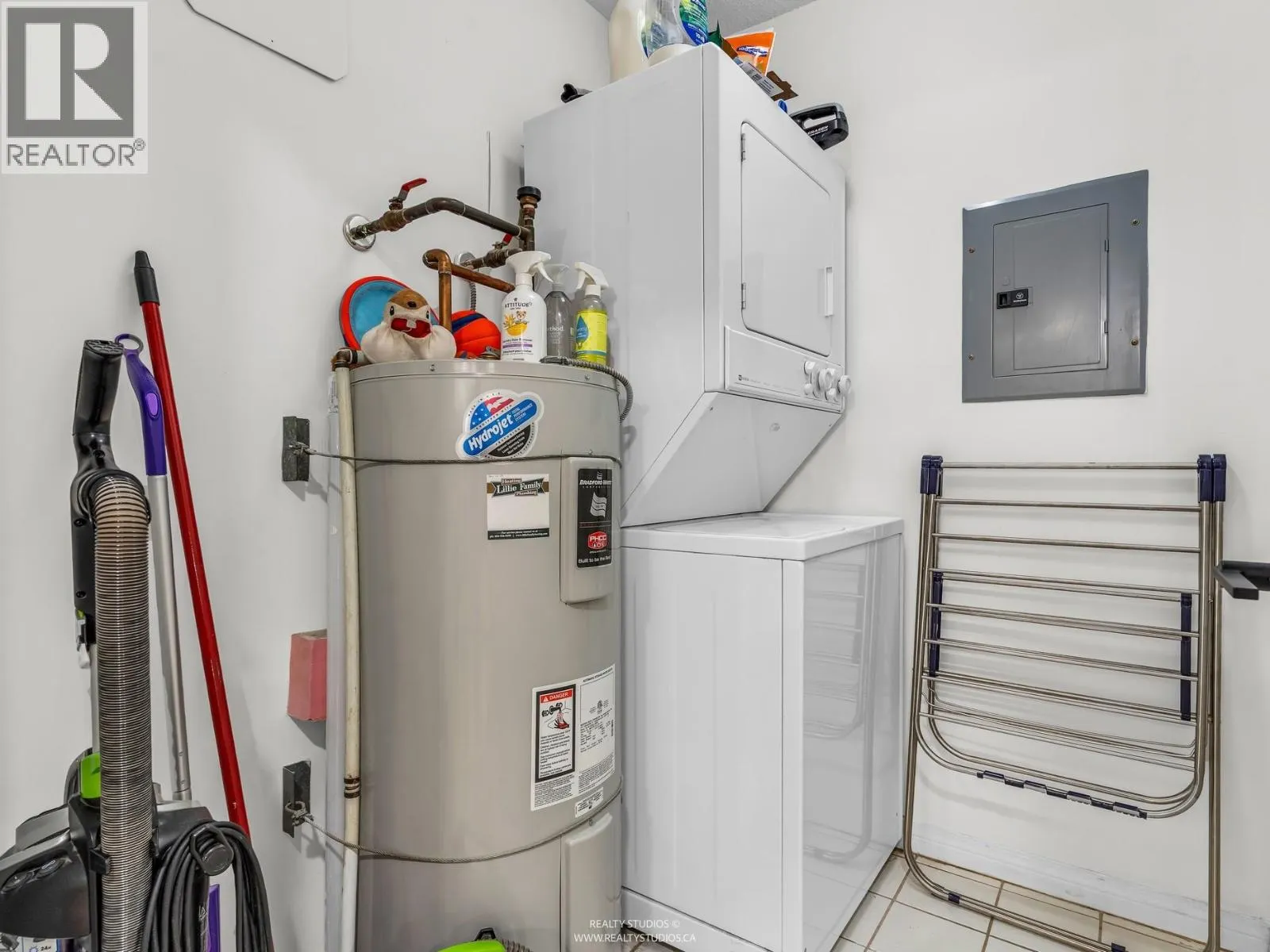 305 1500 OSTLER COURT