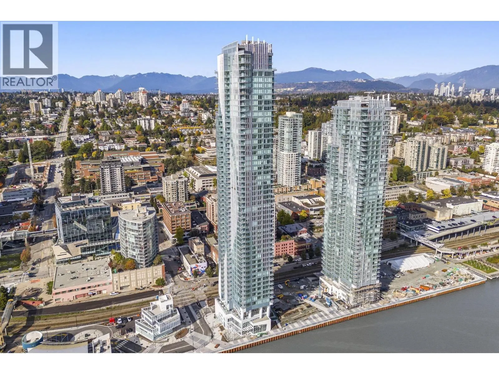 3903 680 QUAYSIDE DRIVE