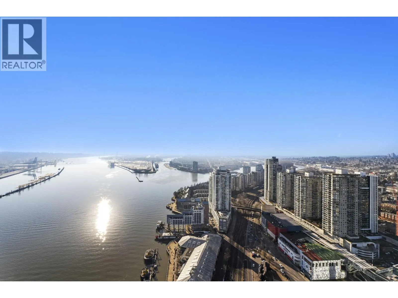 3903 680 QUAYSIDE DRIVE