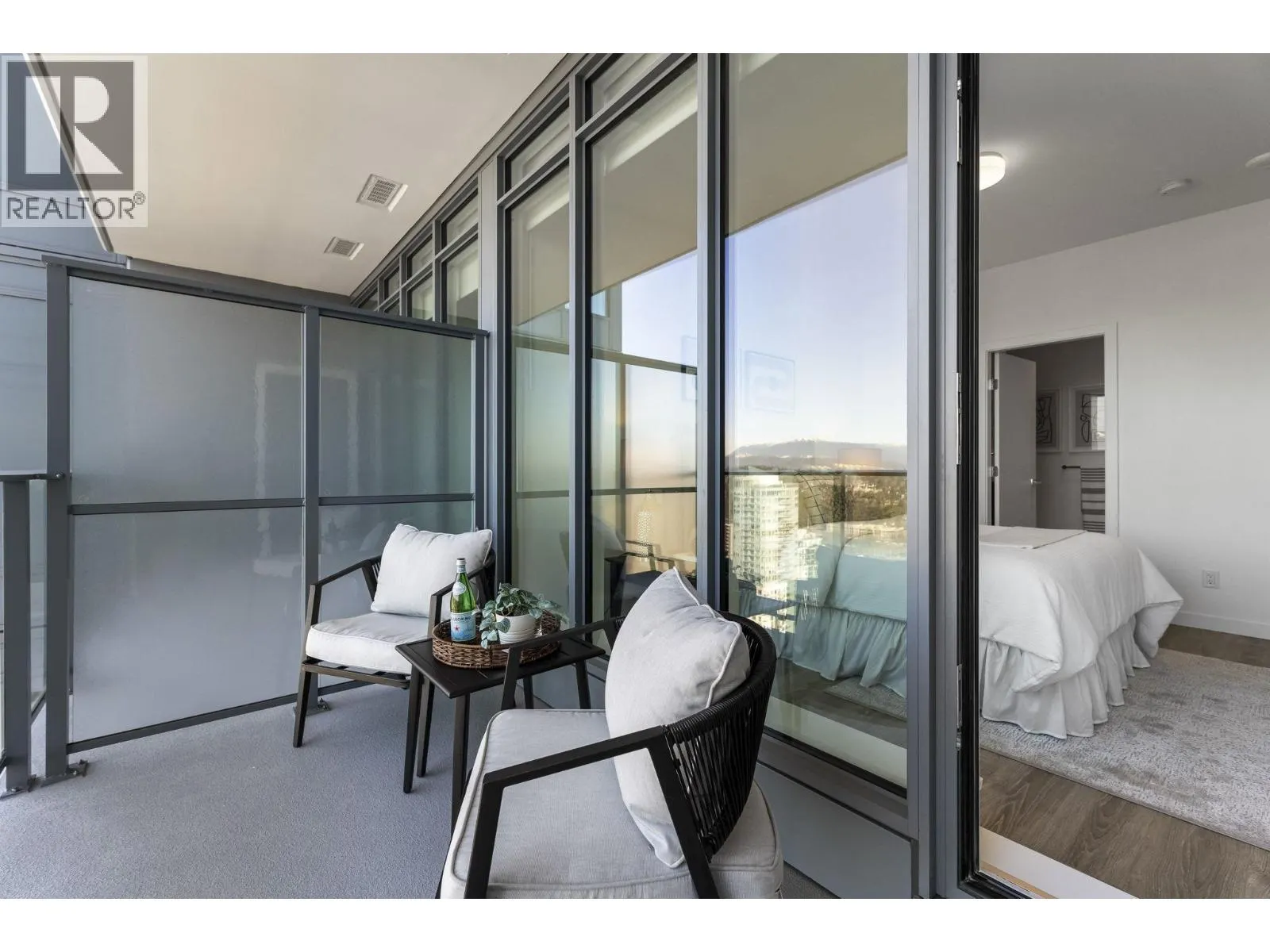 3903 680 QUAYSIDE DRIVE