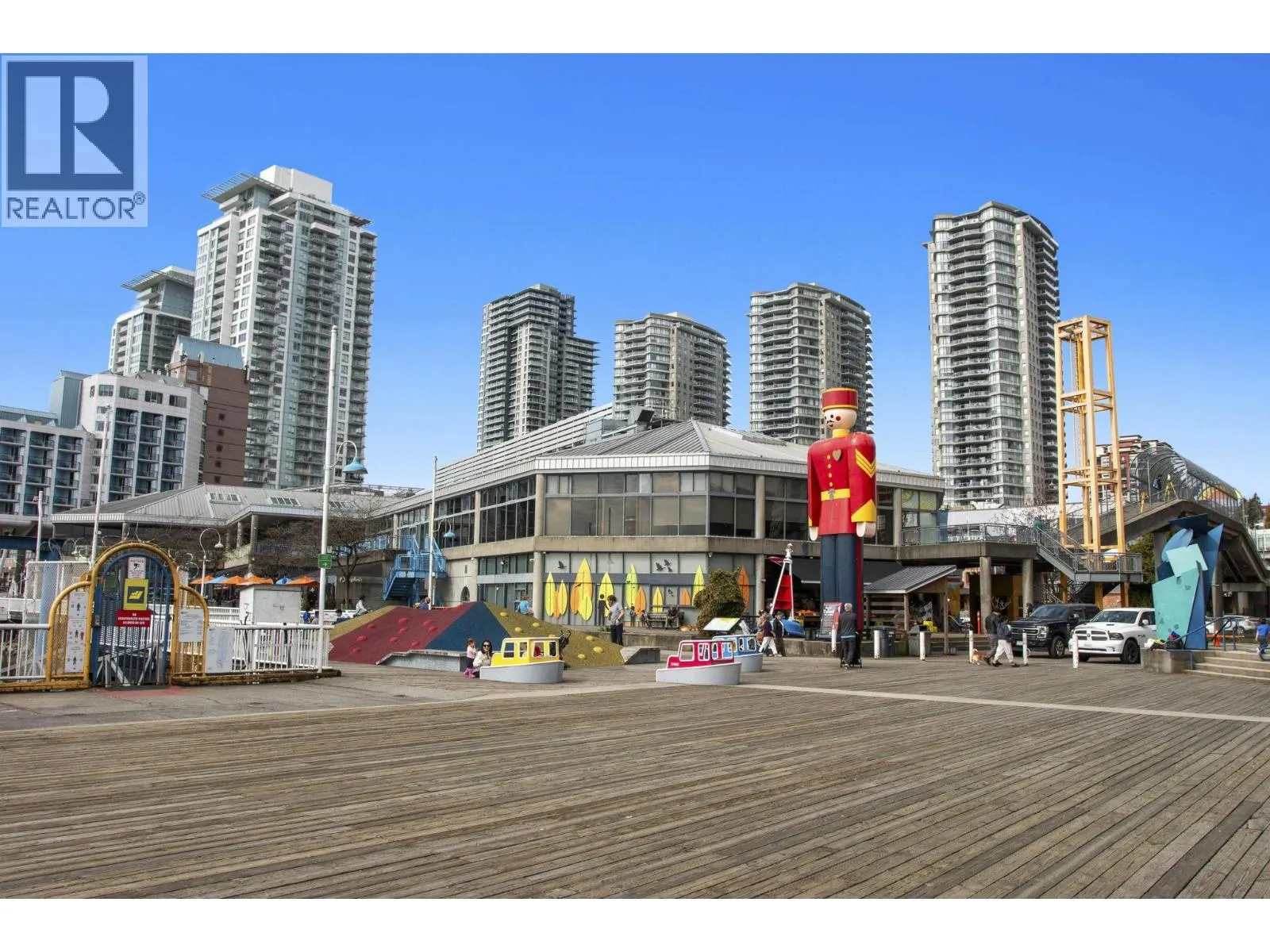 3903 680 QUAYSIDE DRIVE