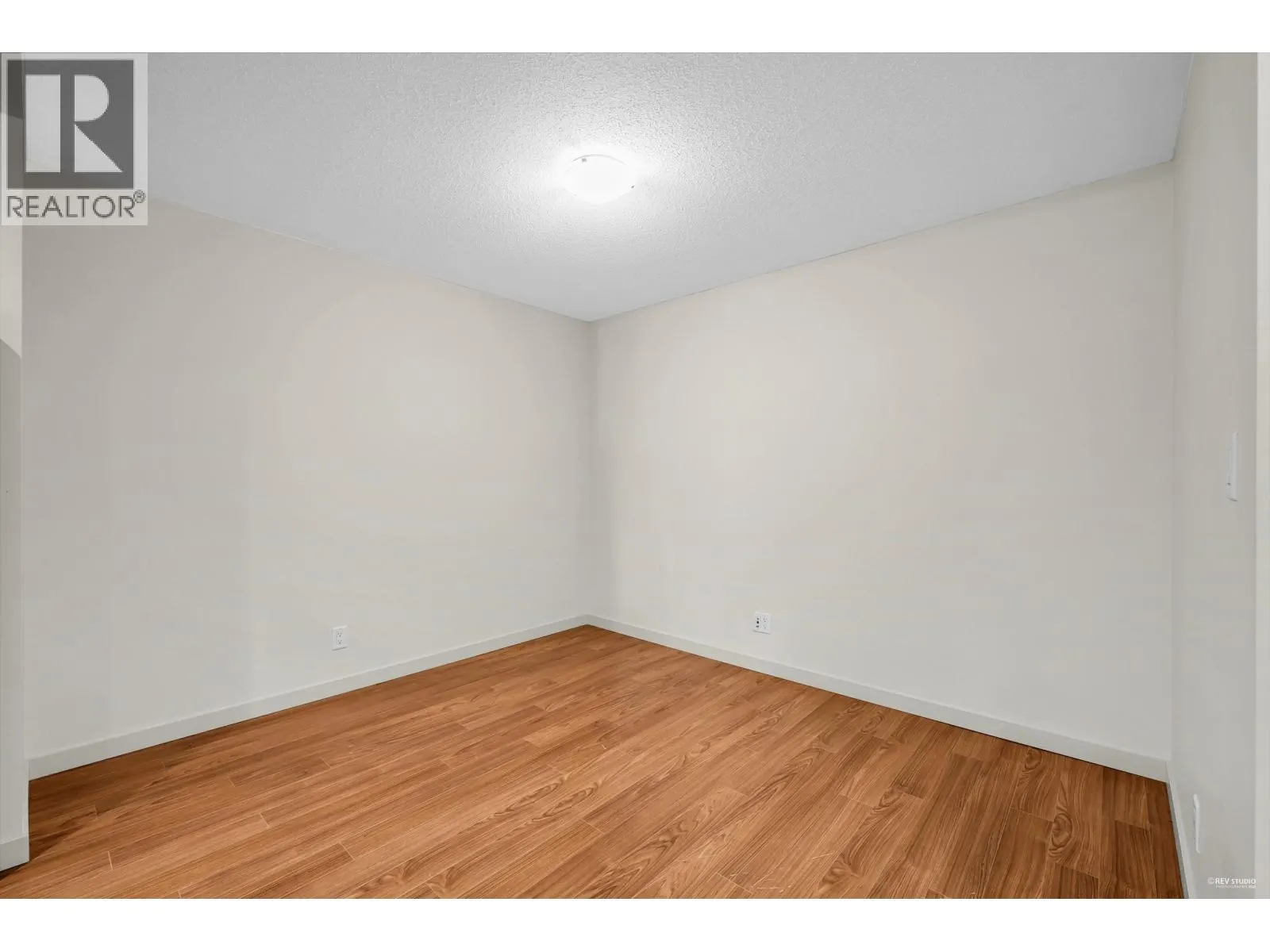 609 3111 CORVETTE WAY