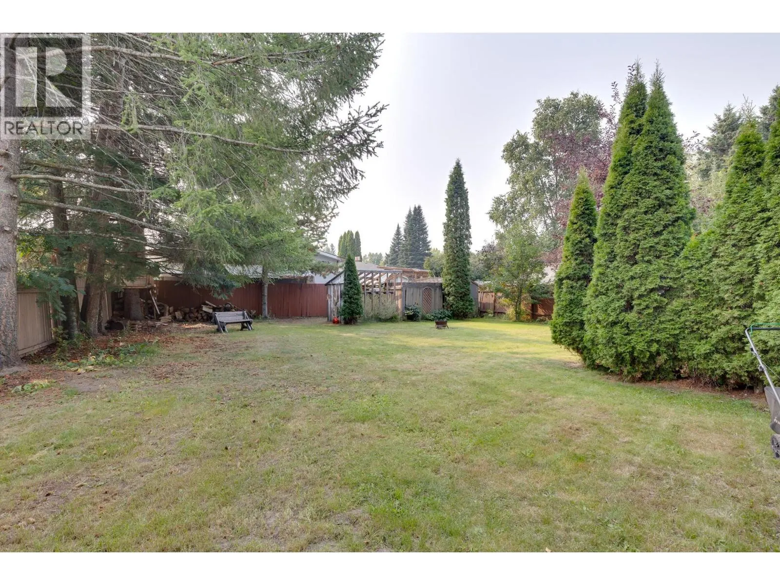 7827 QUEENS CRESCENT