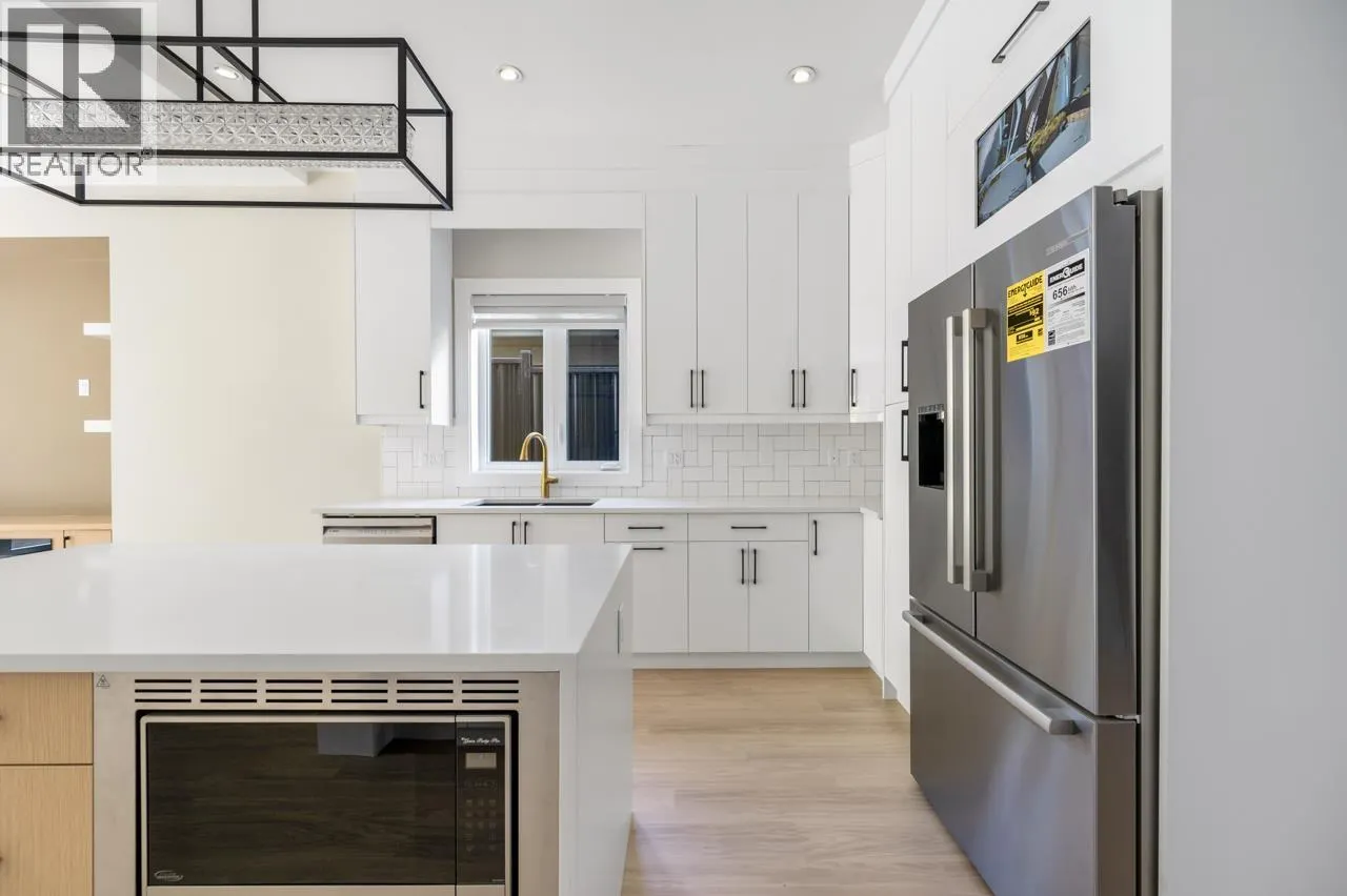 1 4096 NITHSDALE STREET