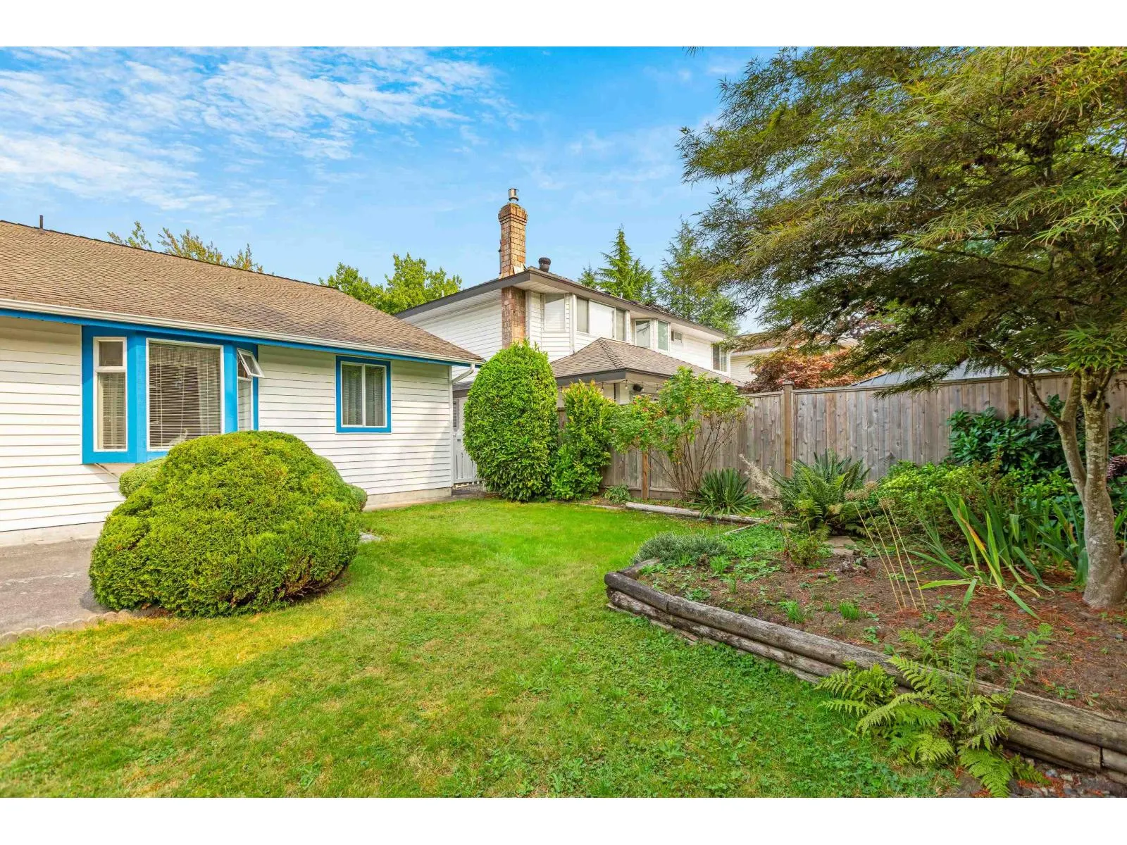 21376 86A CRESCENT
