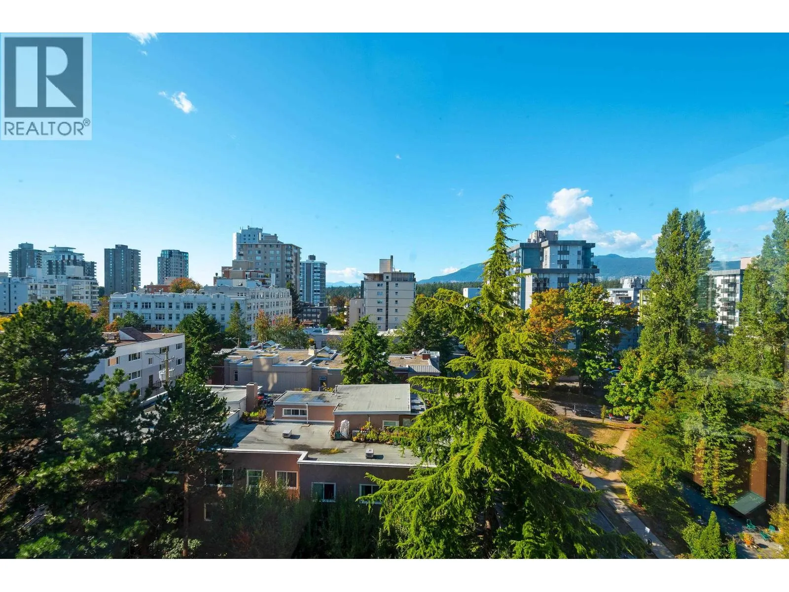 902 1860 ROBSON STREET