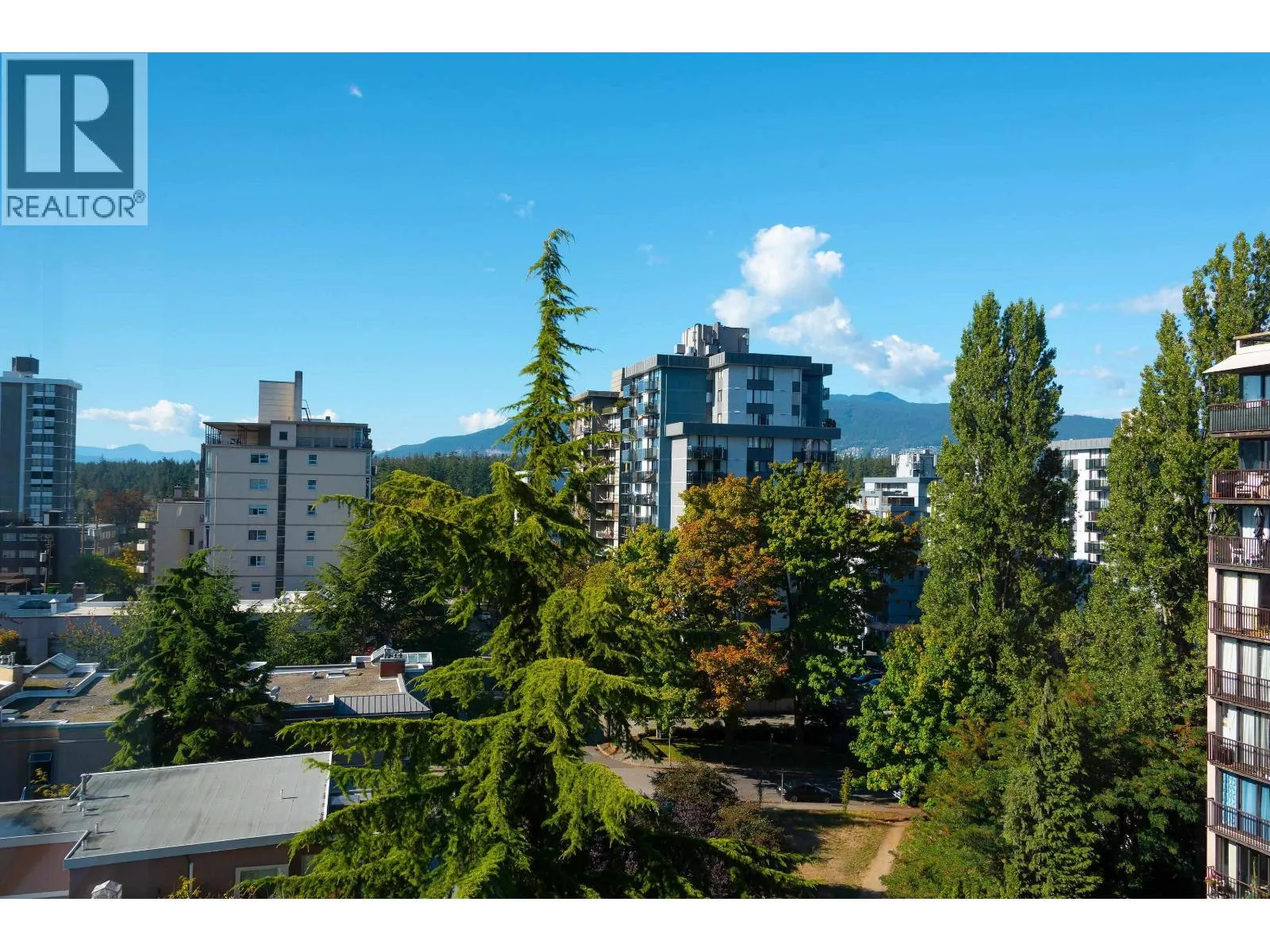 902 1860 ROBSON STREET