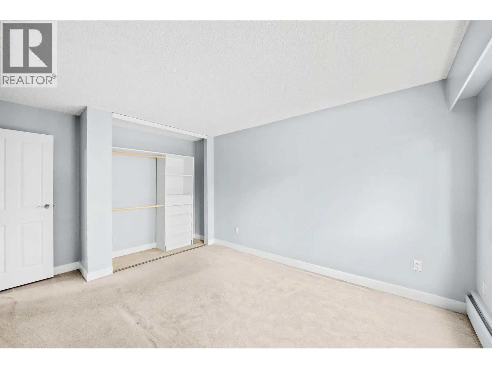 201 3901 CARRIGAN COURT