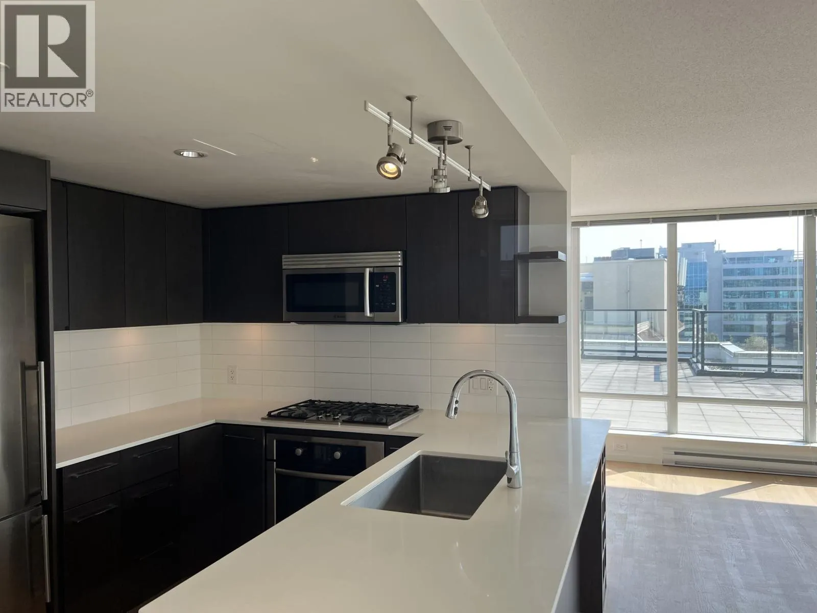 1213 7988 ACKROYD ROAD