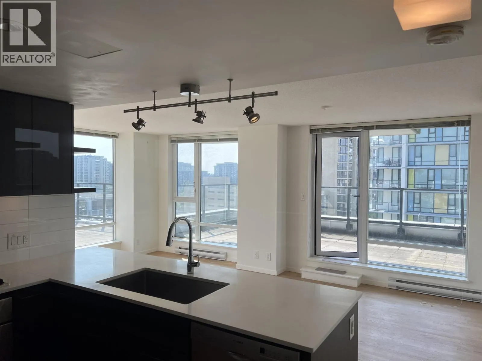 1213 7988 ACKROYD ROAD