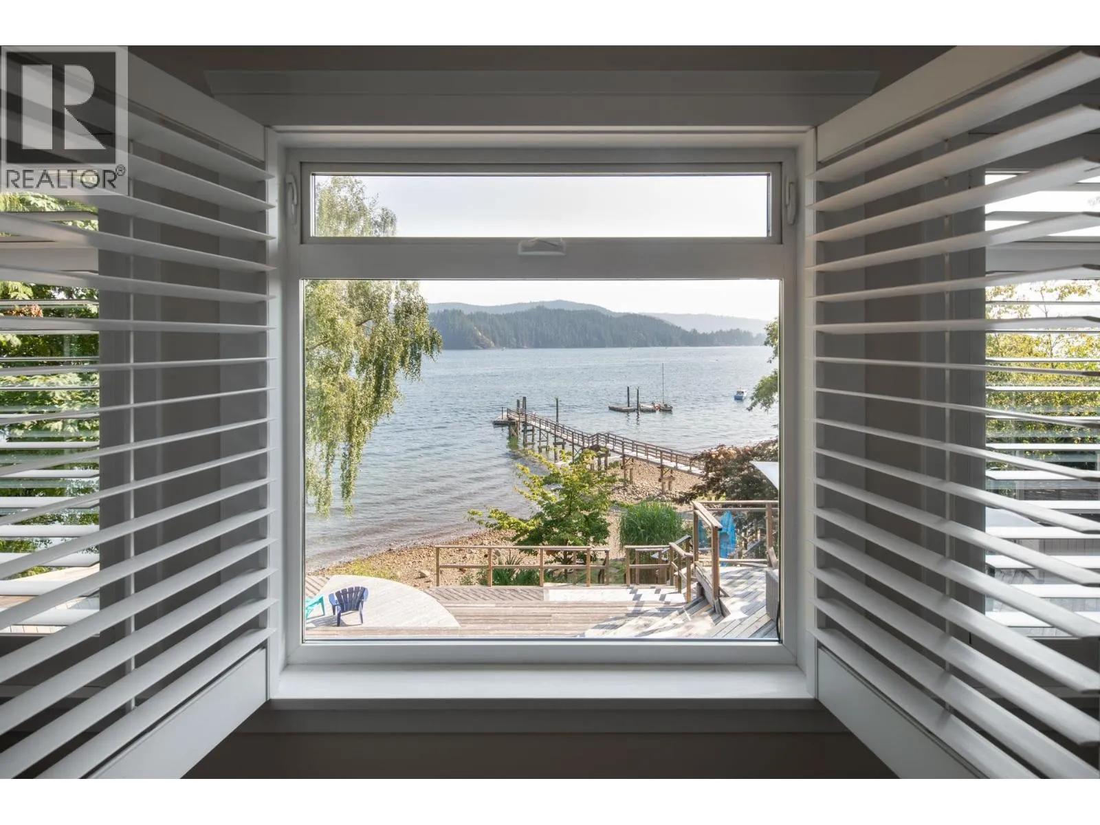 5439 INDIAN RIVER DRIVE