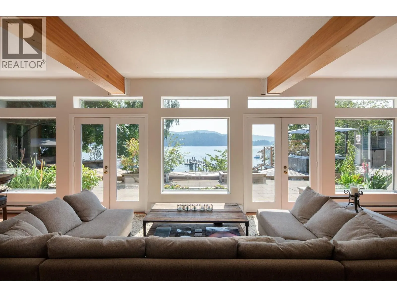 5439 INDIAN RIVER DRIVE