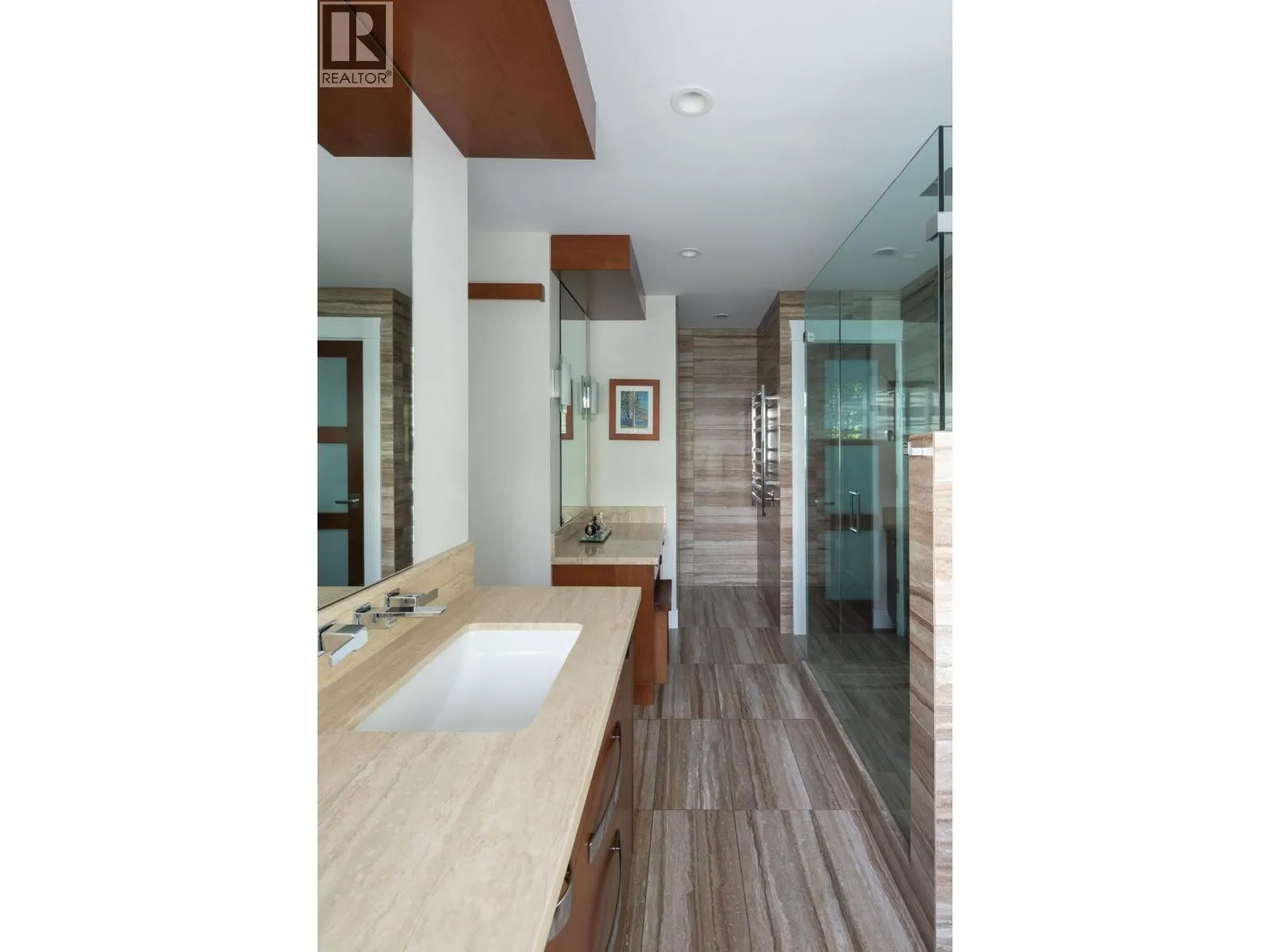 5439 INDIAN RIVER DRIVE