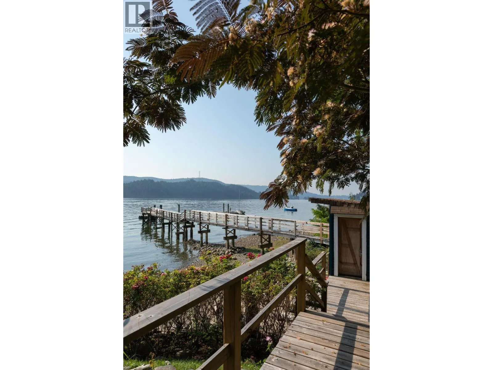 5439 INDIAN RIVER DRIVE