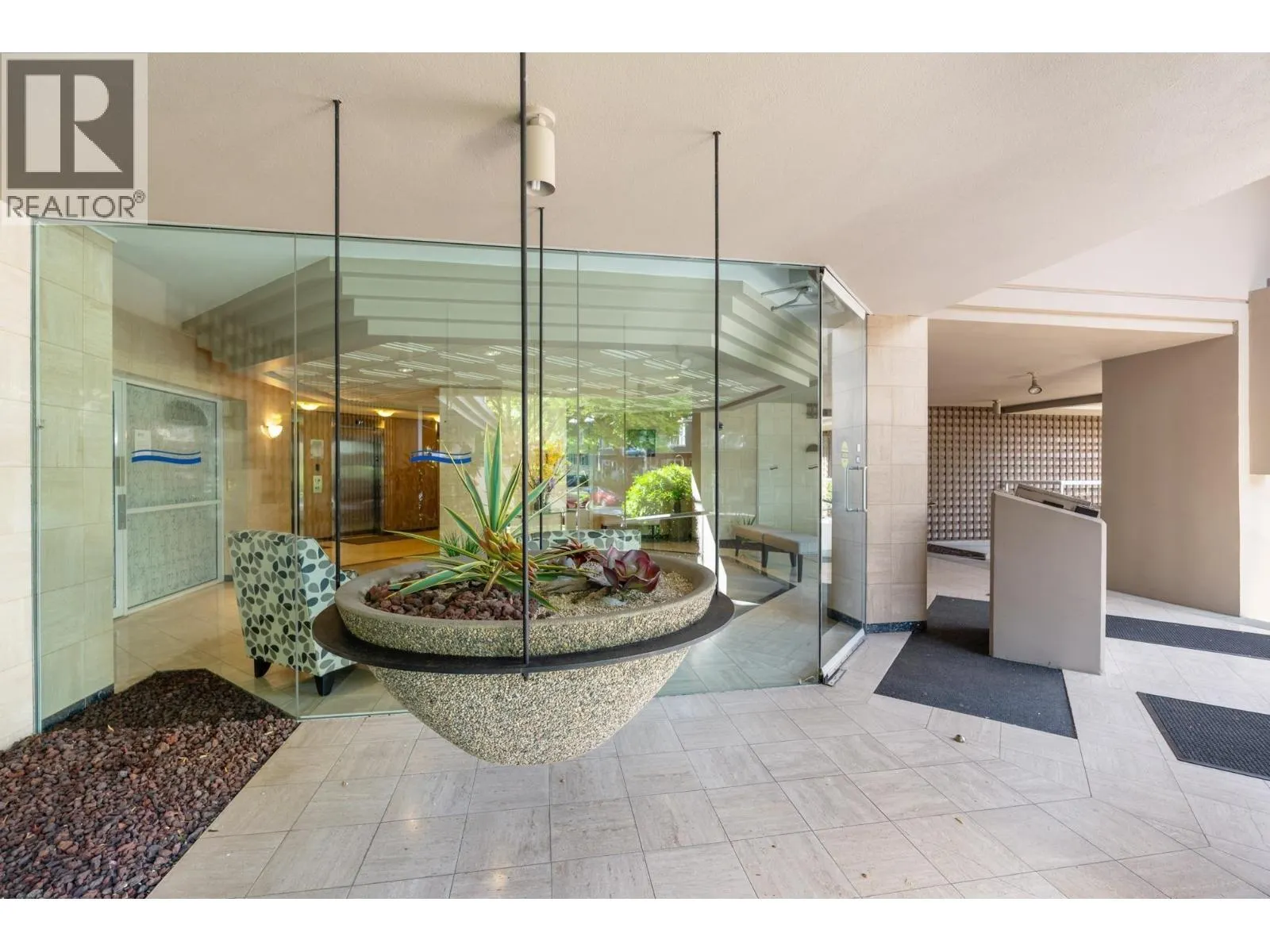 502 1065 QUAYSIDE DRIVE