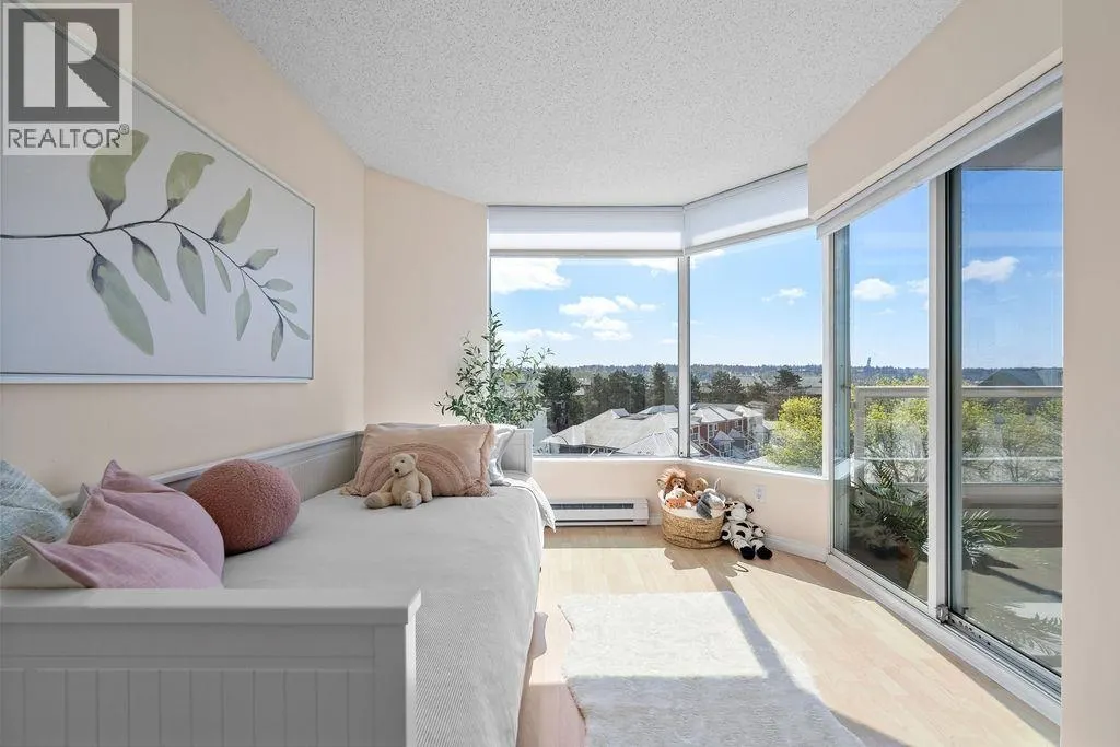 502 1065 QUAYSIDE DRIVE