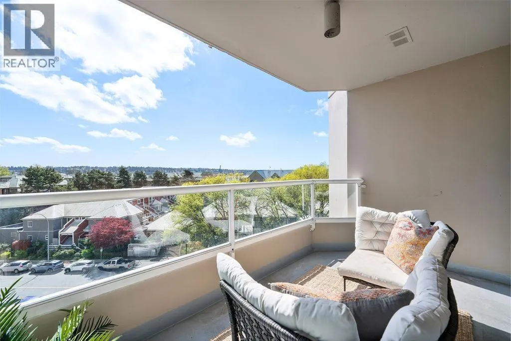 502 1065 QUAYSIDE DRIVE