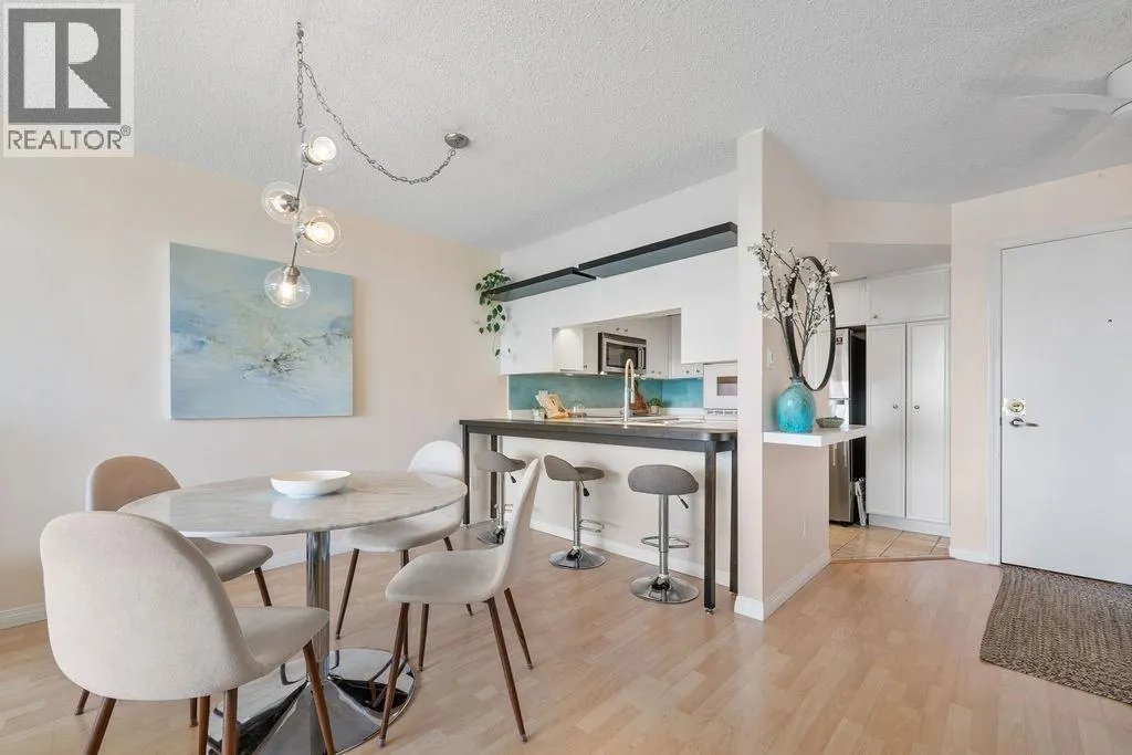 502 1065 QUAYSIDE DRIVE