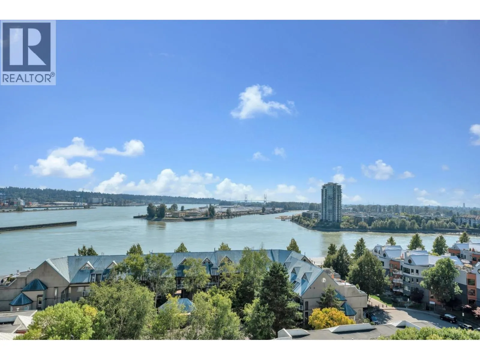 1205 1065 QUAYSIDE DRIVE