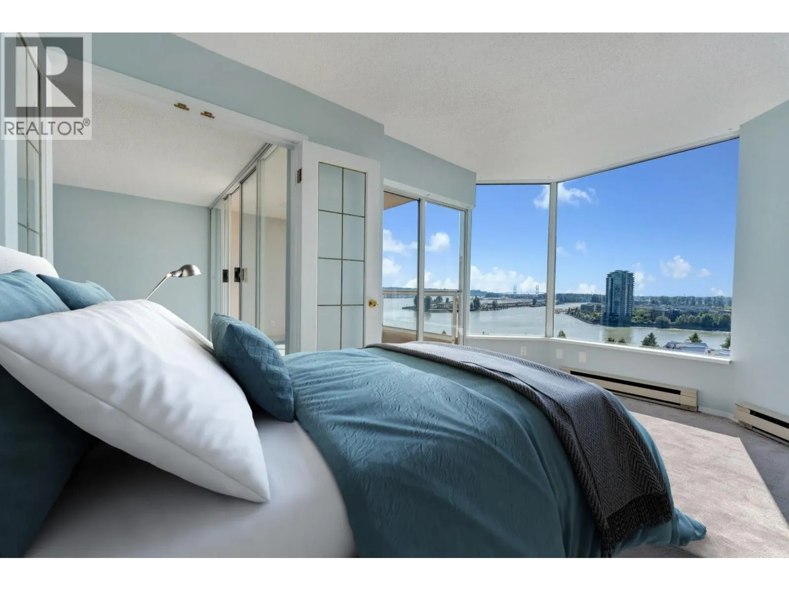 1205 1065 QUAYSIDE DRIVE