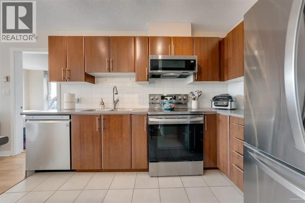 3003 1178 HEFFLEY CRESCENT