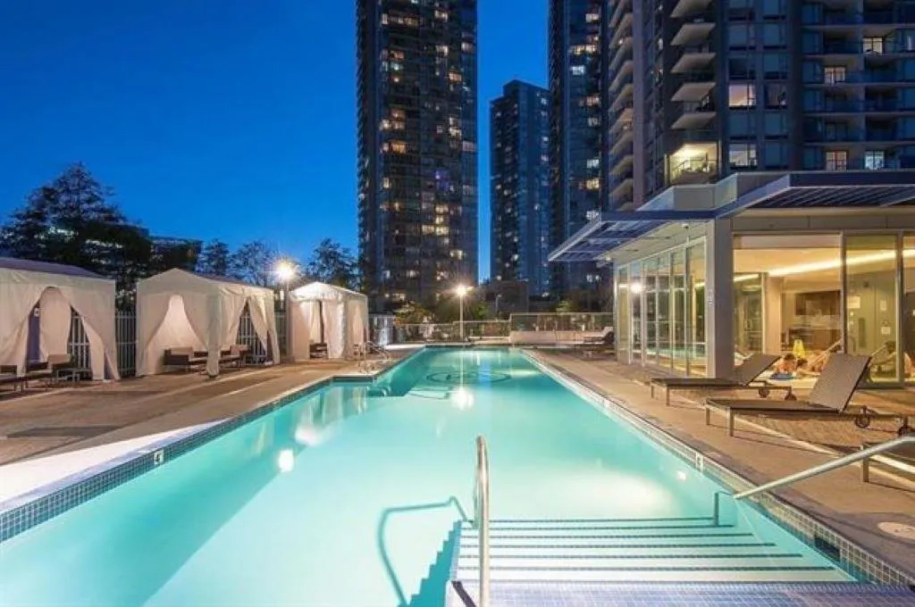 901 13750 100 AVENUE