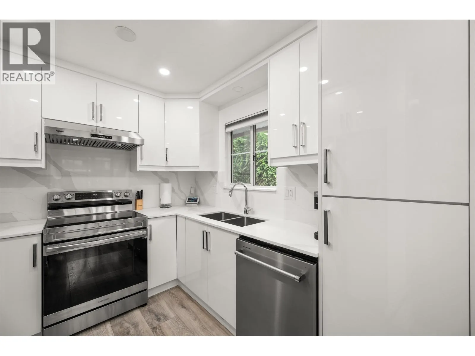 17 12188 HARRIS ROAD