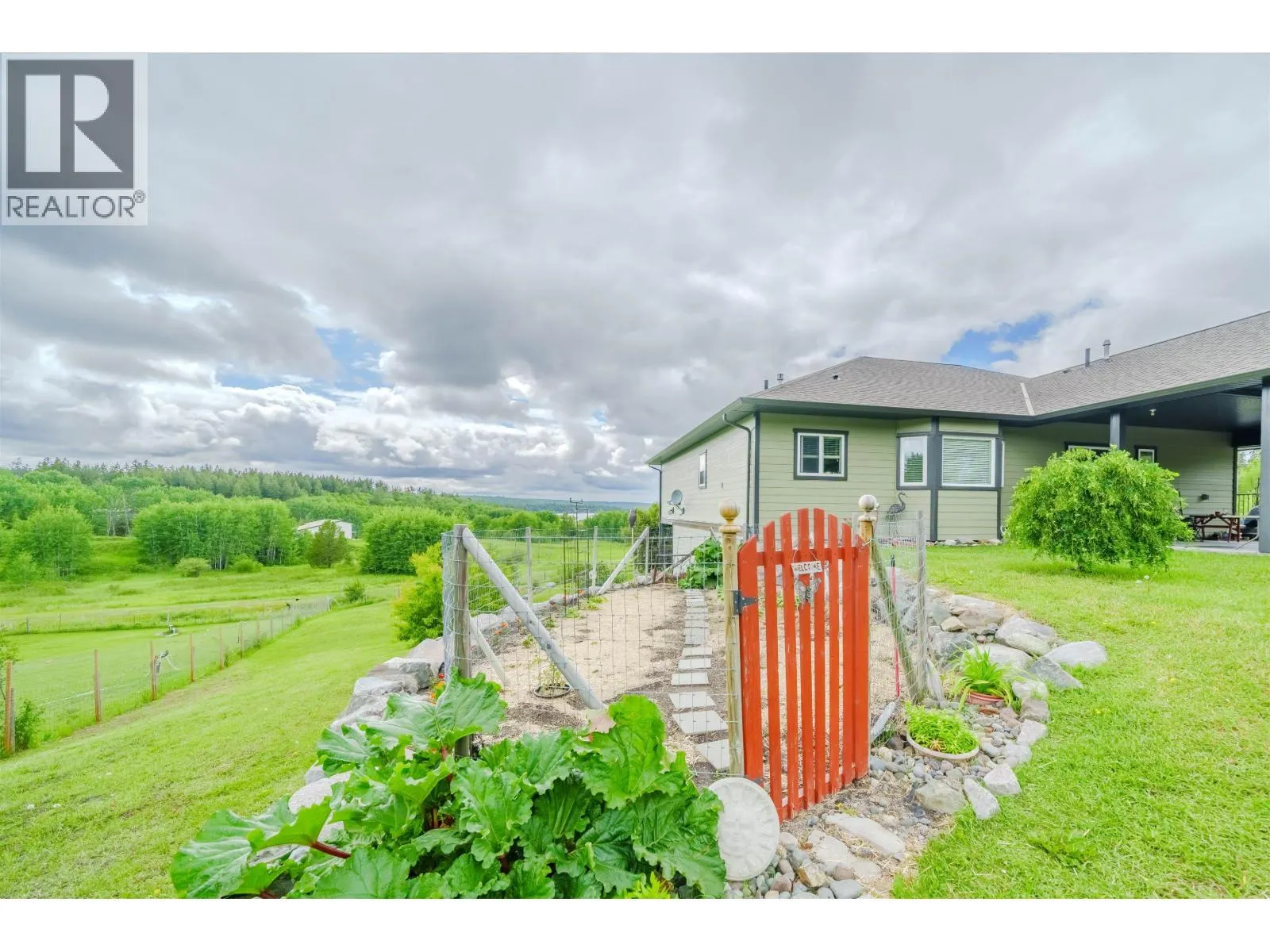 4162 LAC LA HACHE STATION ROAD