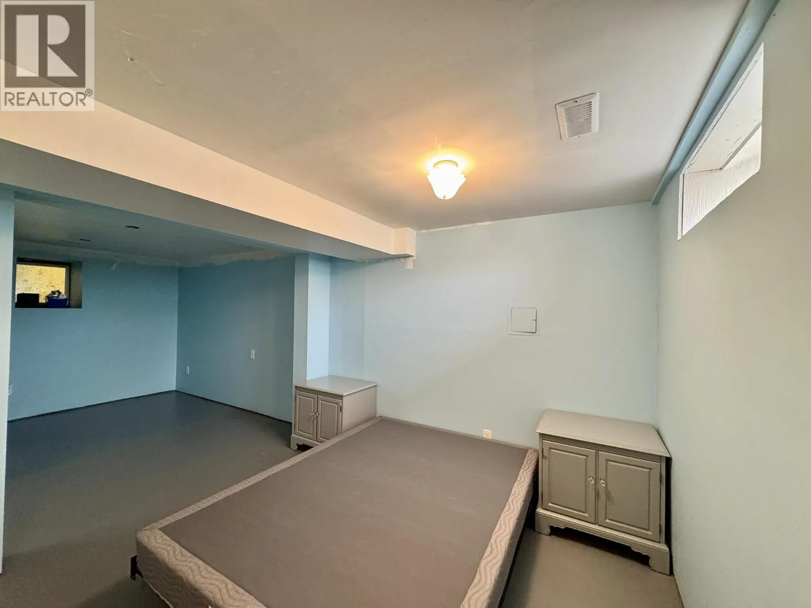 330 CEDAR AVENUE