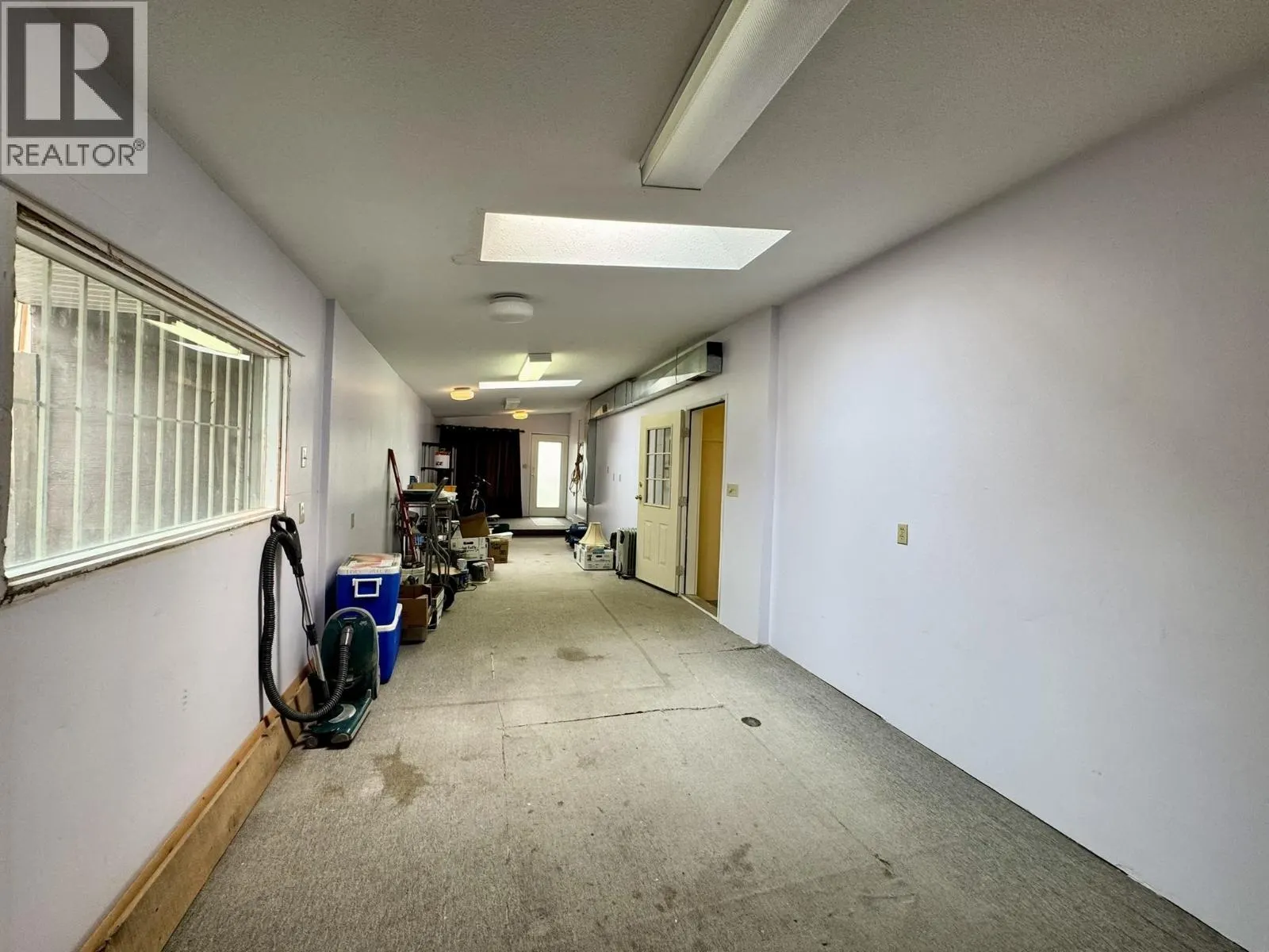 330 CEDAR AVENUE