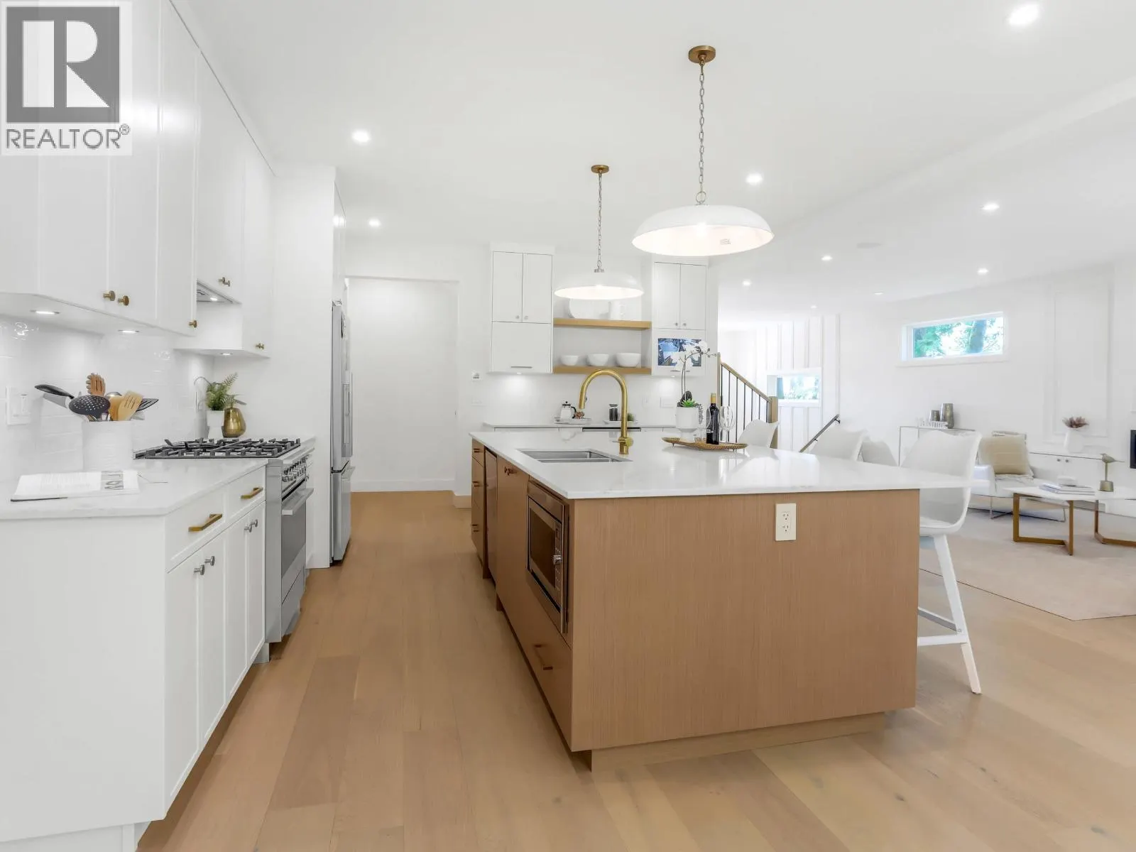 3553 MONSON CRESCENT