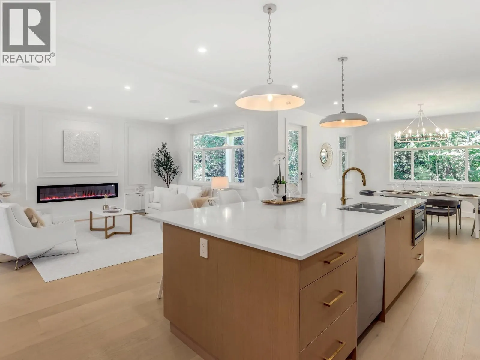 3553 MONSON CRESCENT
