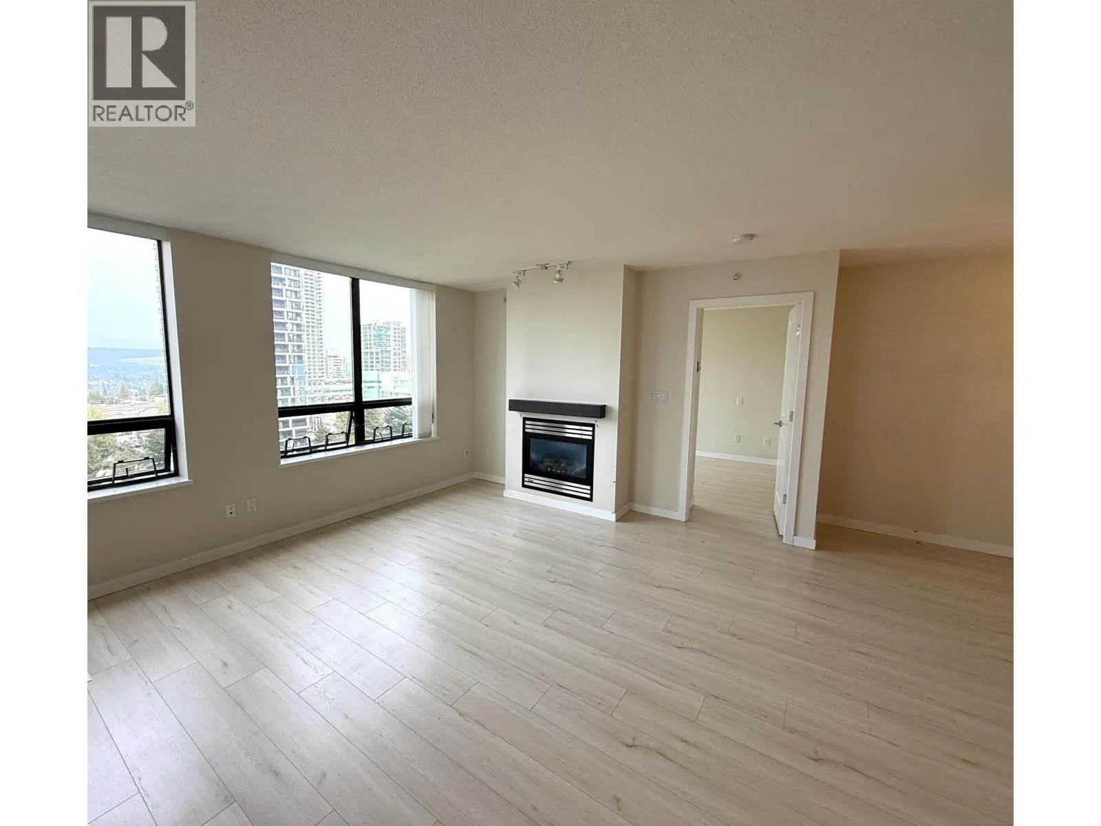 14XX 4333 CENTRAL BOULEVARD