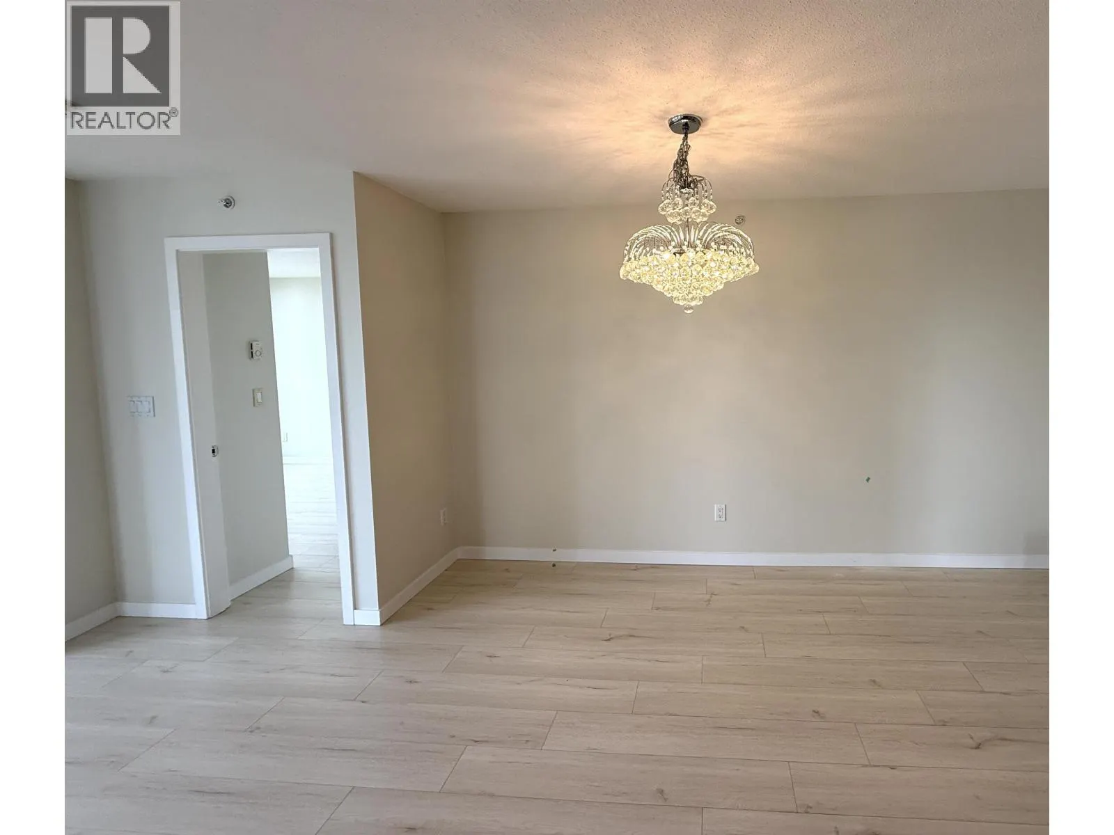 14XX 4333 CENTRAL BOULEVARD