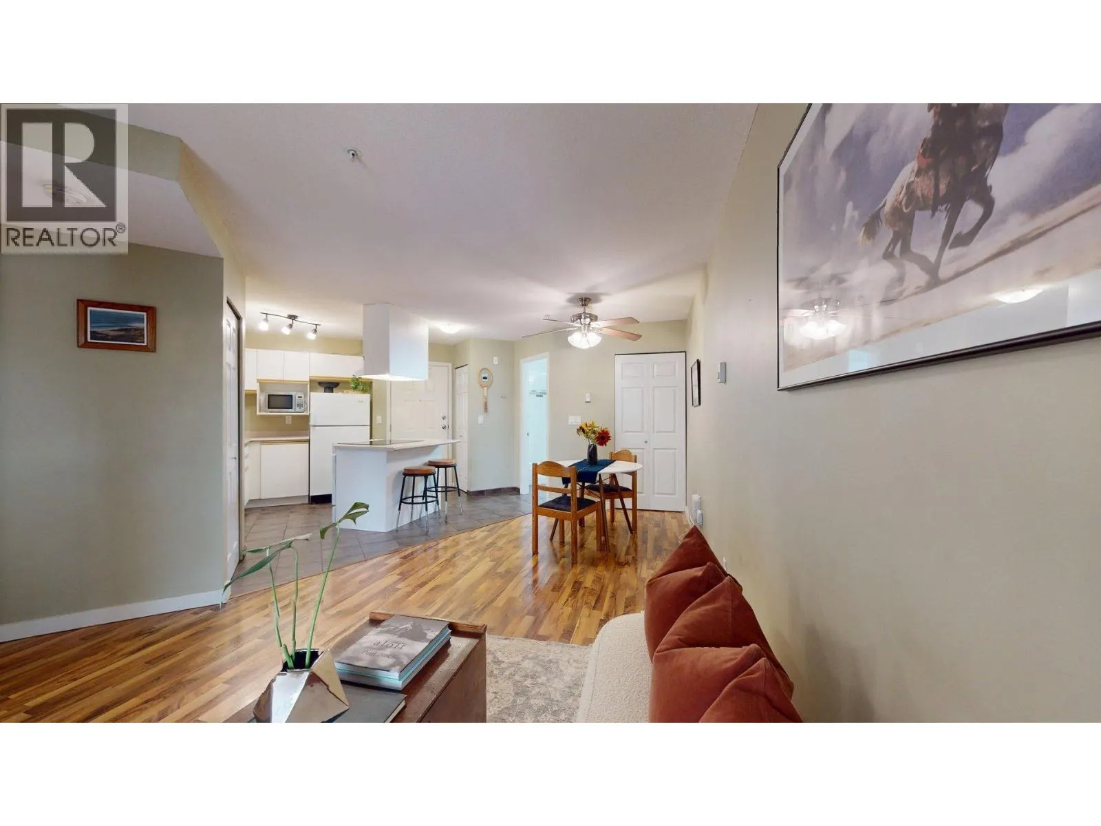 C210 40140 WILLOW CRESCENT