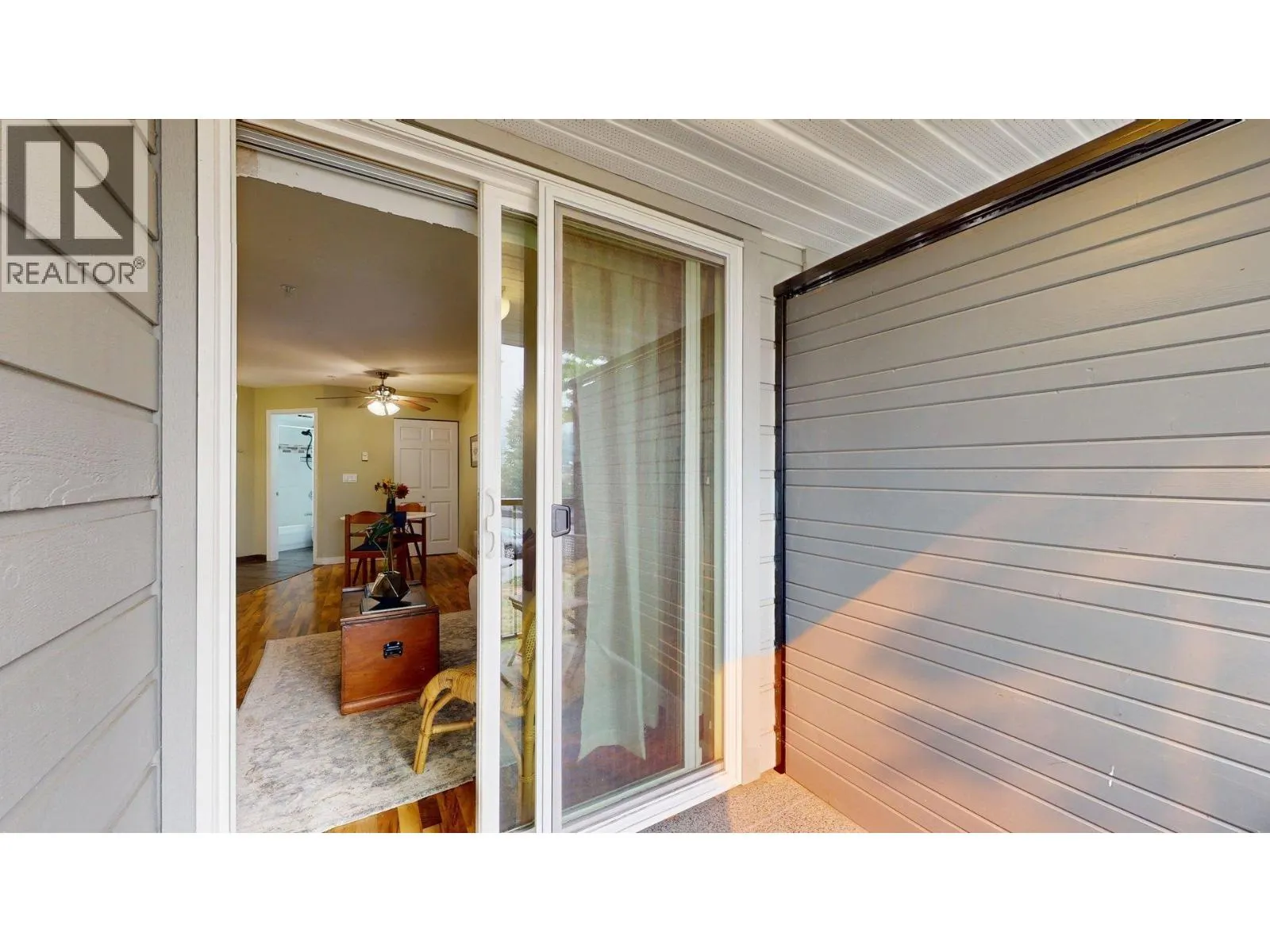 C210 40140 WILLOW CRESCENT