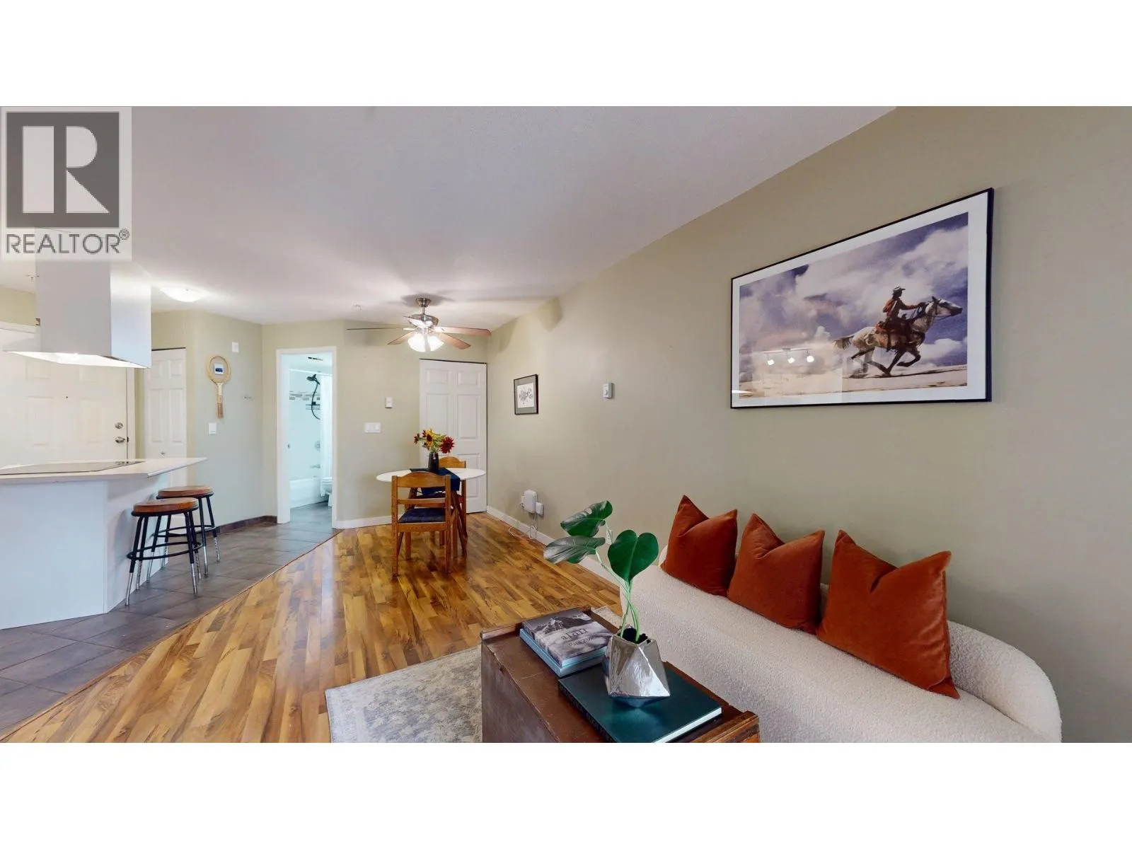 C210 40140 WILLOW CRESCENT