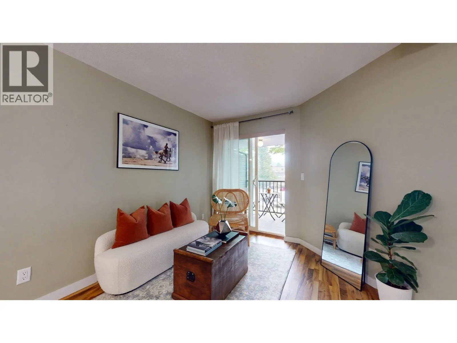 C210 40140 WILLOW CRESCENT