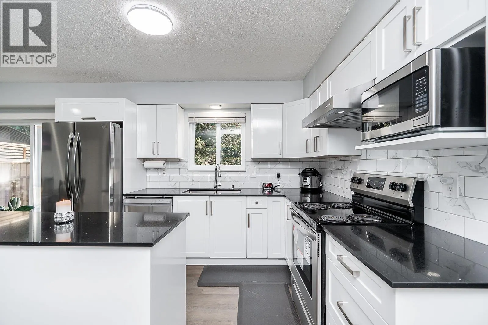 1648 ST. ALBERT AVENUE